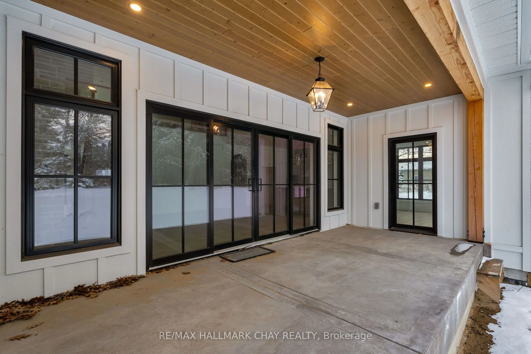 25 Heatherwood Drive