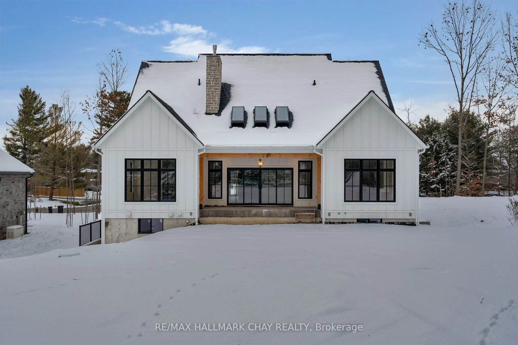 25 Heatherwood Drive