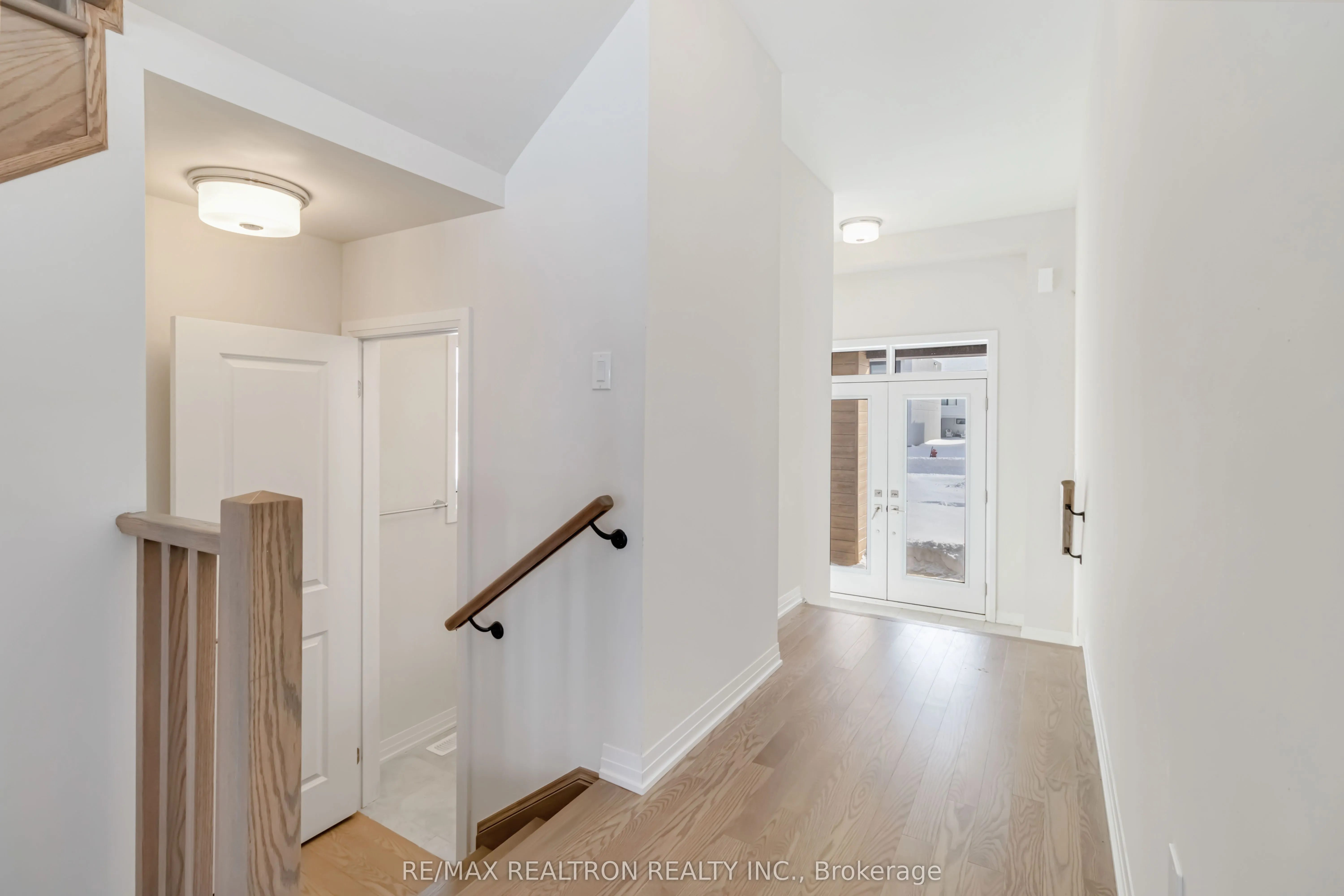 3715 Quayside Drive