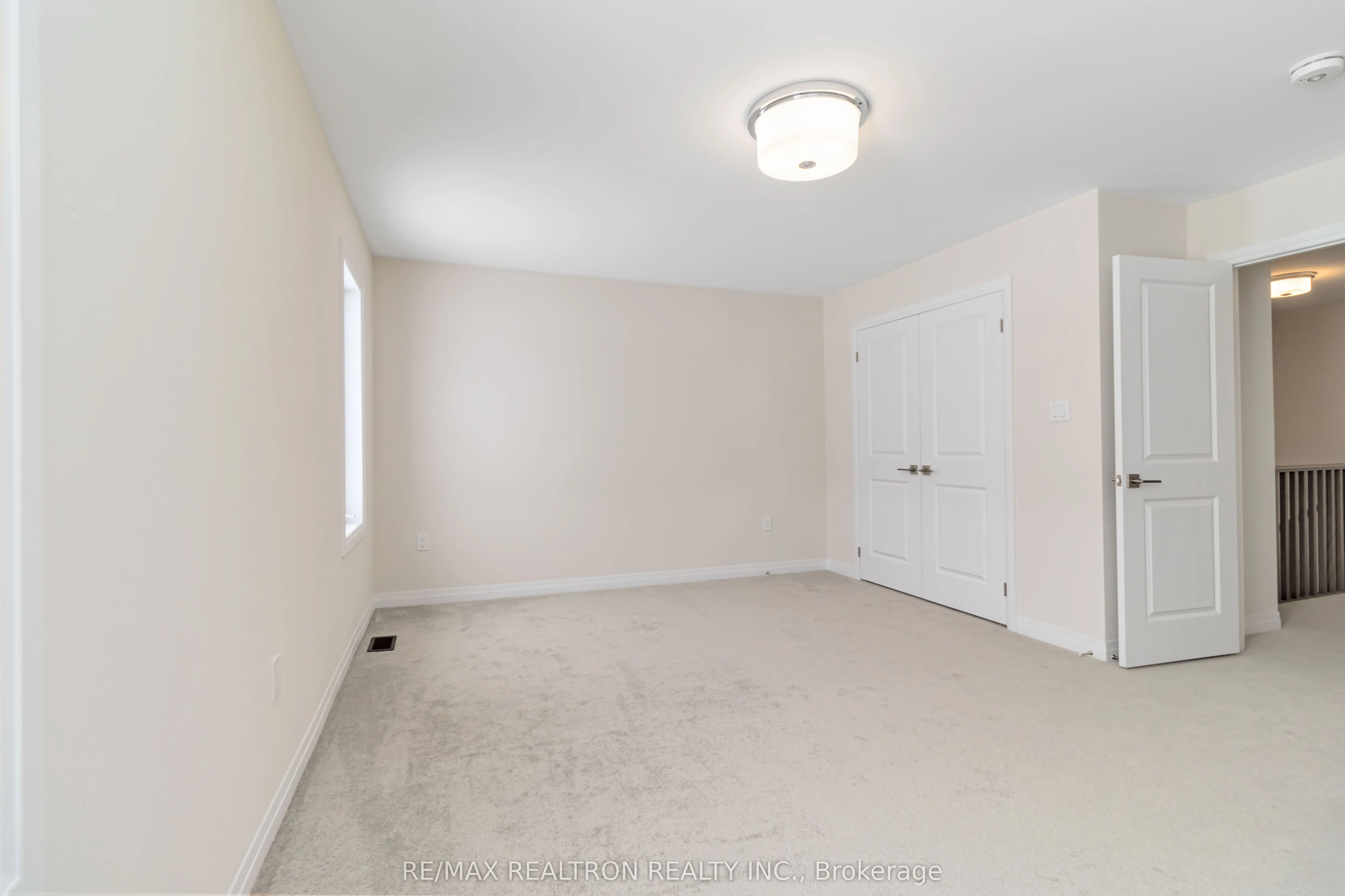 3715 Quayside Drive