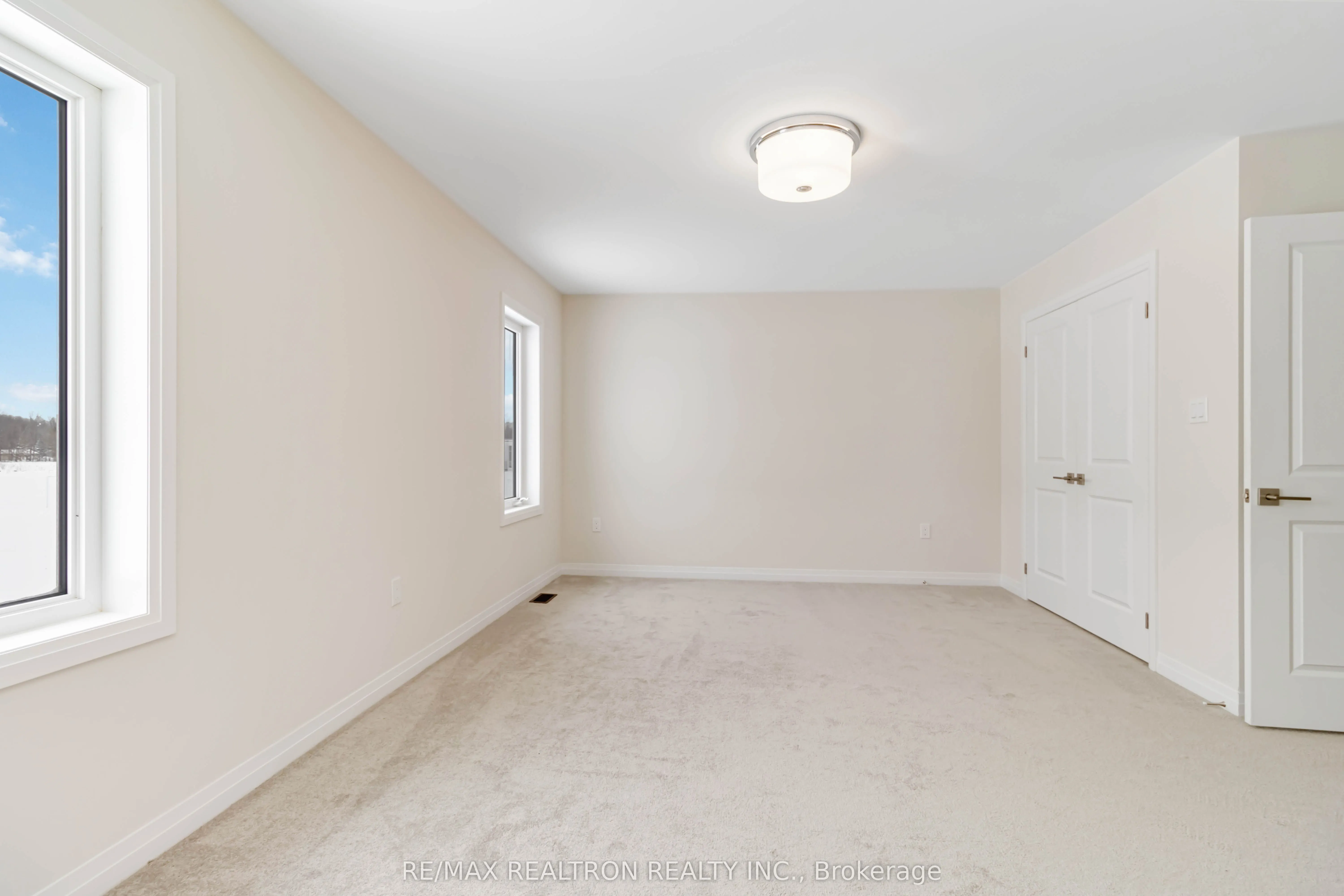 3715 Quayside Drive
