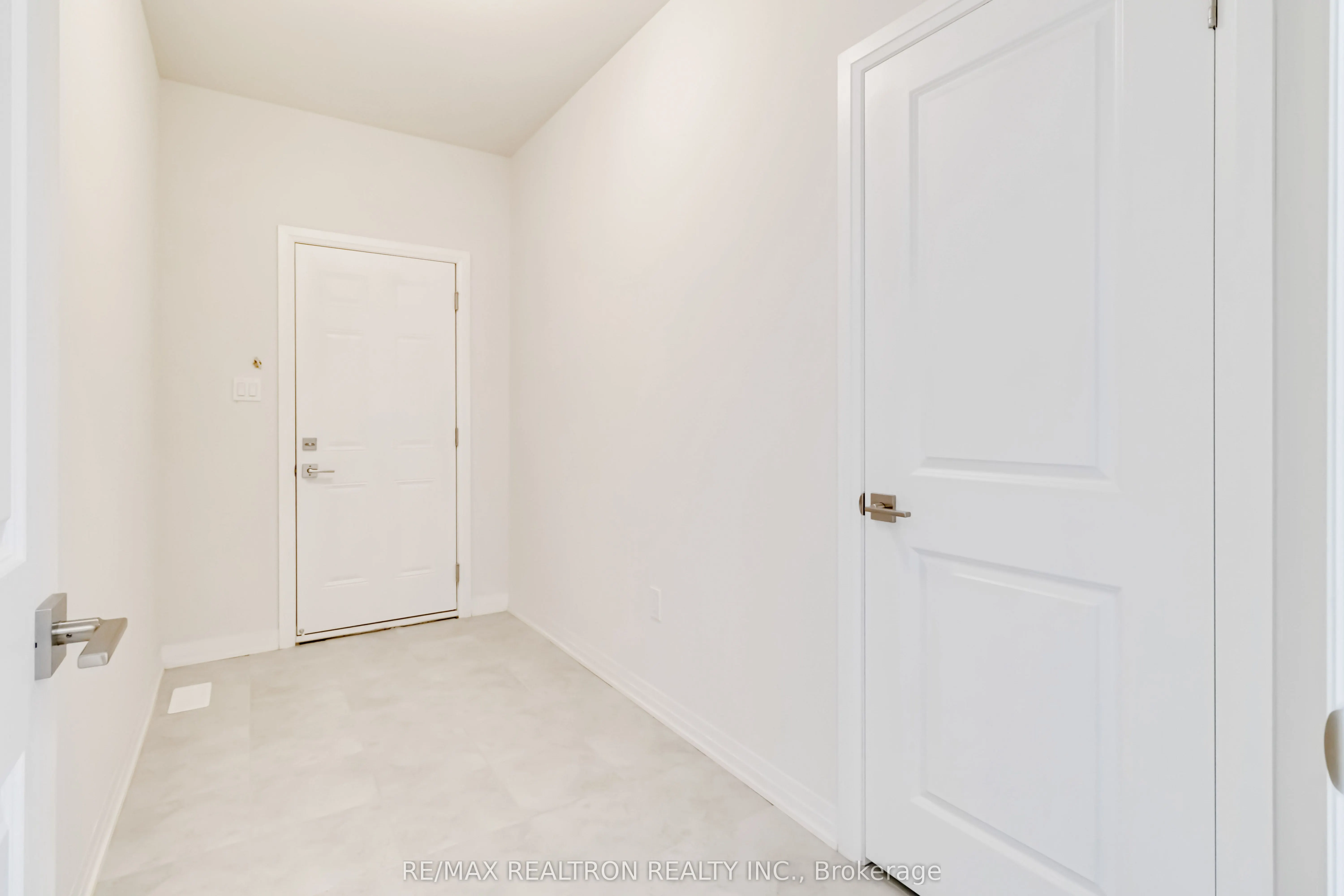 3715 Quayside Drive