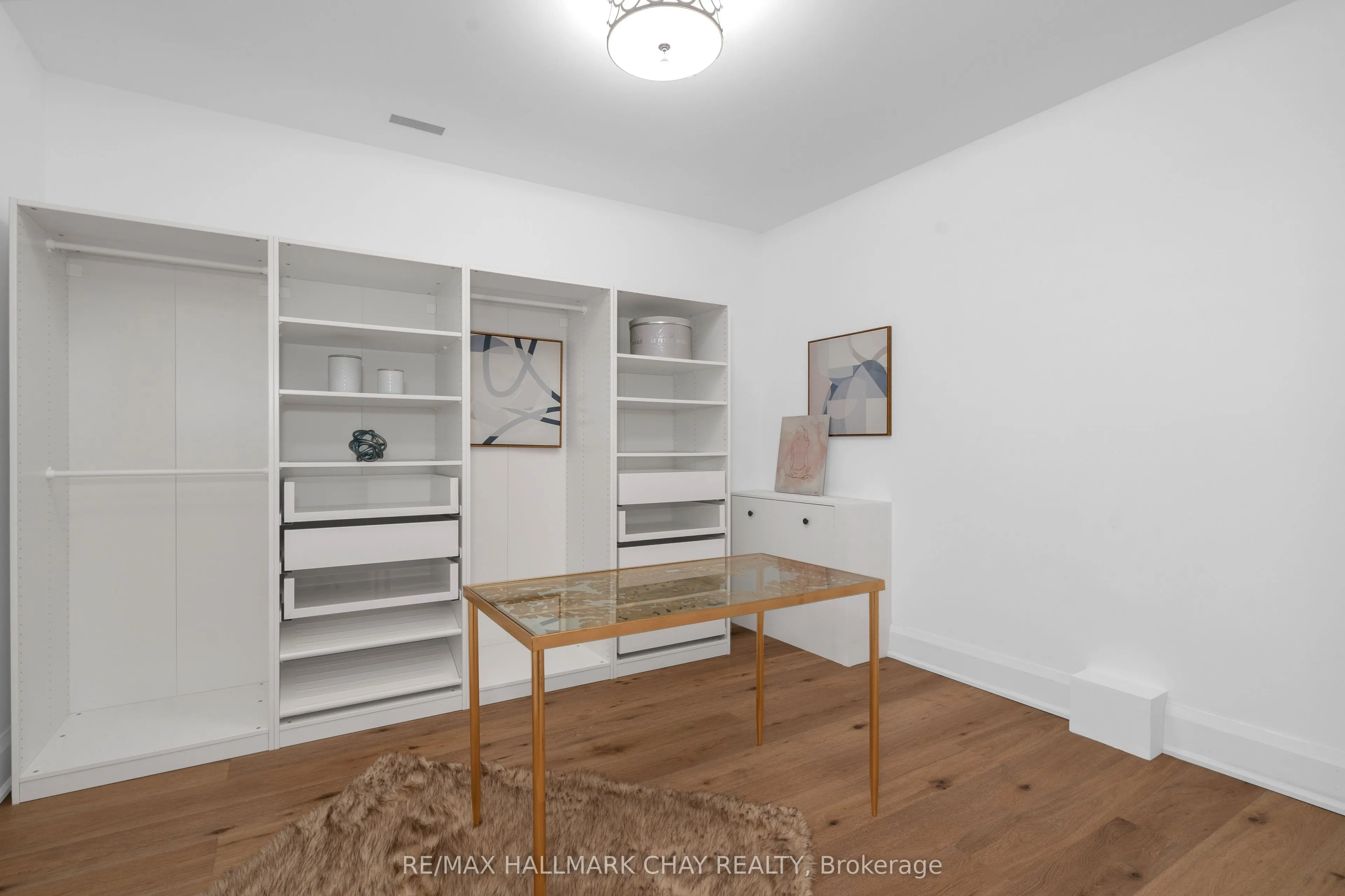 395 Eastdale Drive