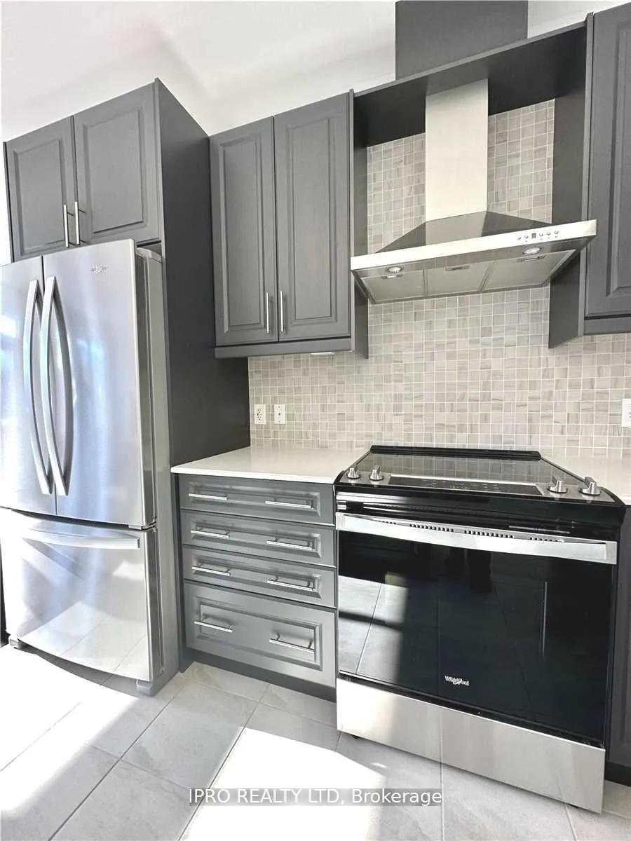 30 Periwinkle Road W