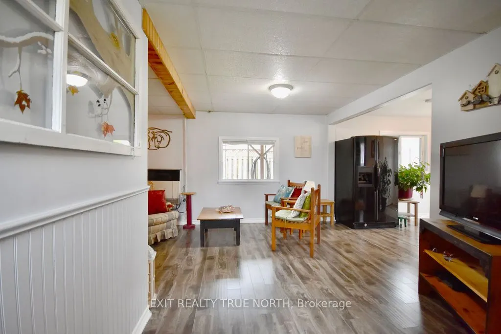 5632 Penetanguishene Road