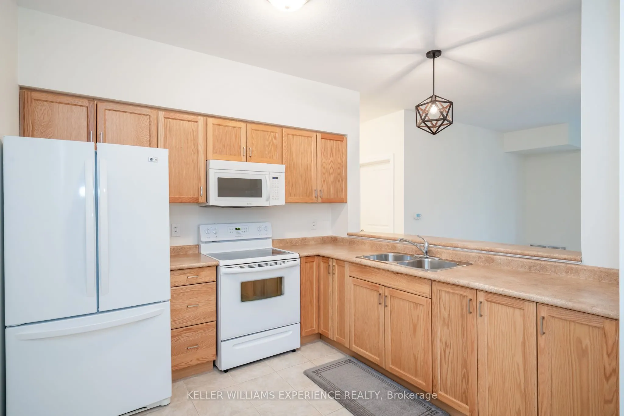 19B Yonge Street N, #103