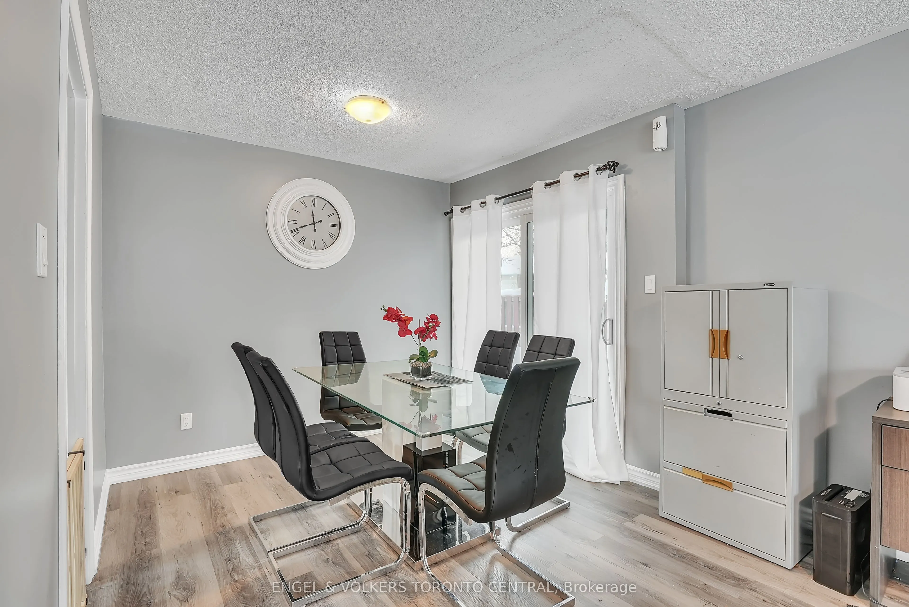 39 Bernick Drive