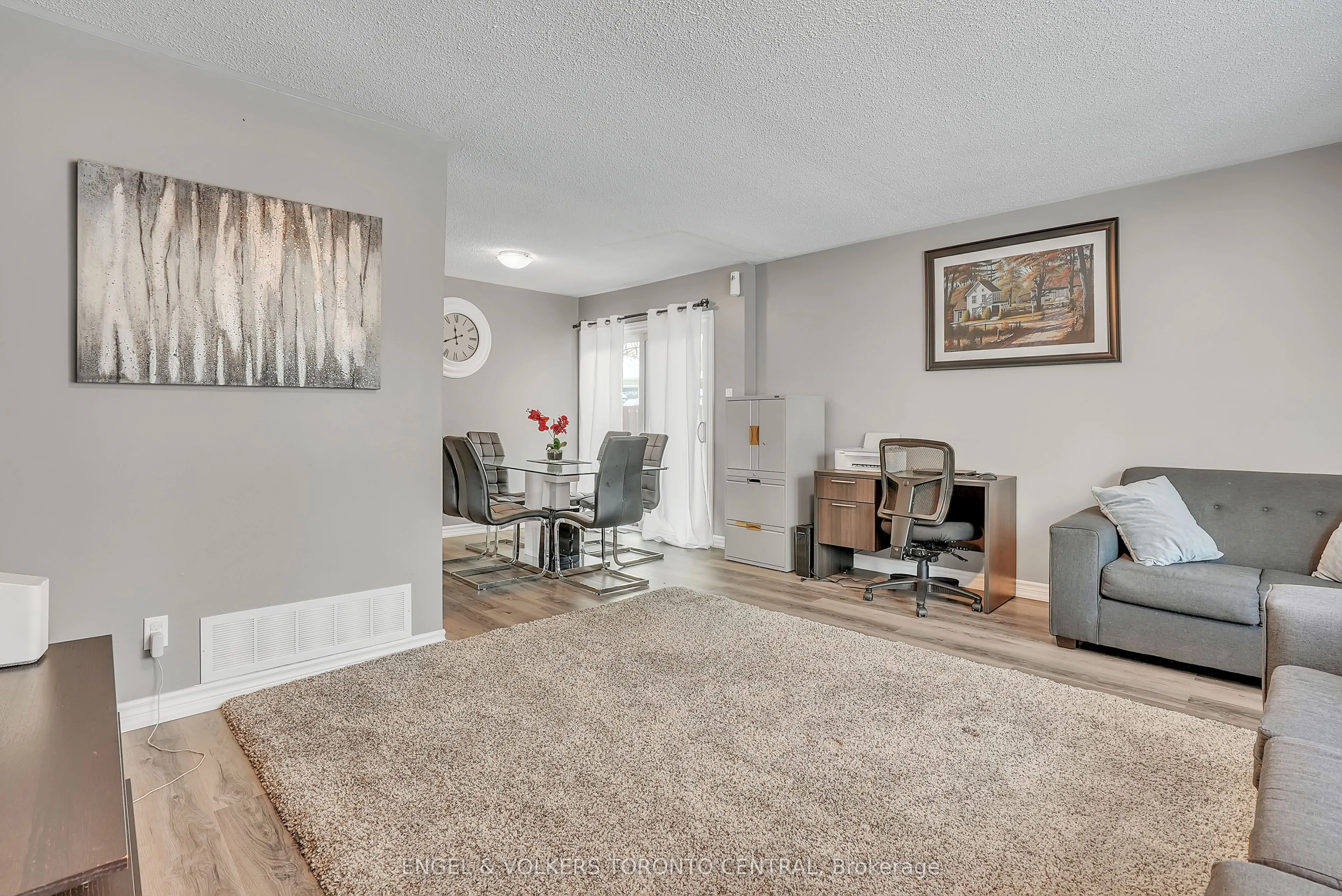 39 Bernick Drive