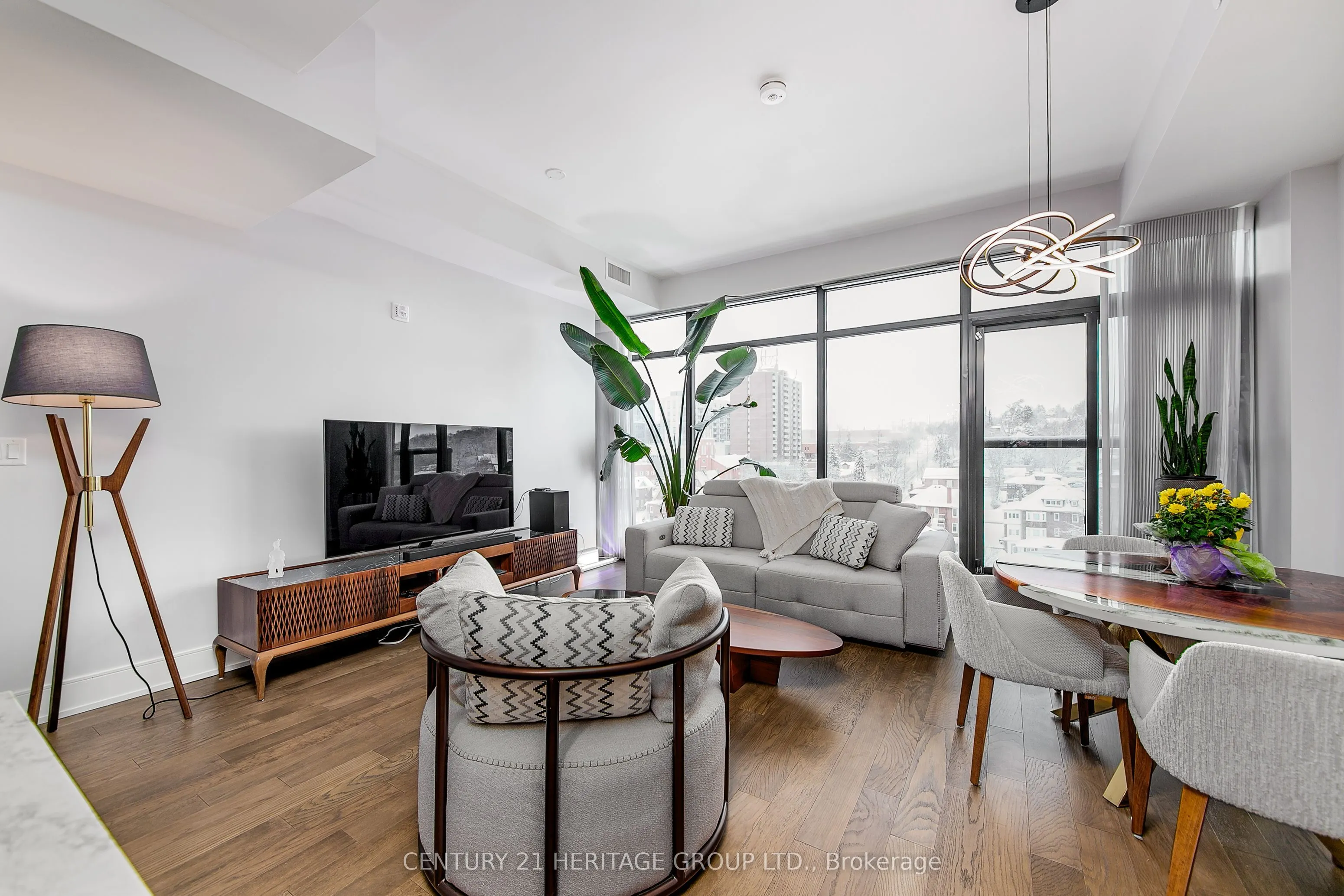 185 Dunlop Street E #922