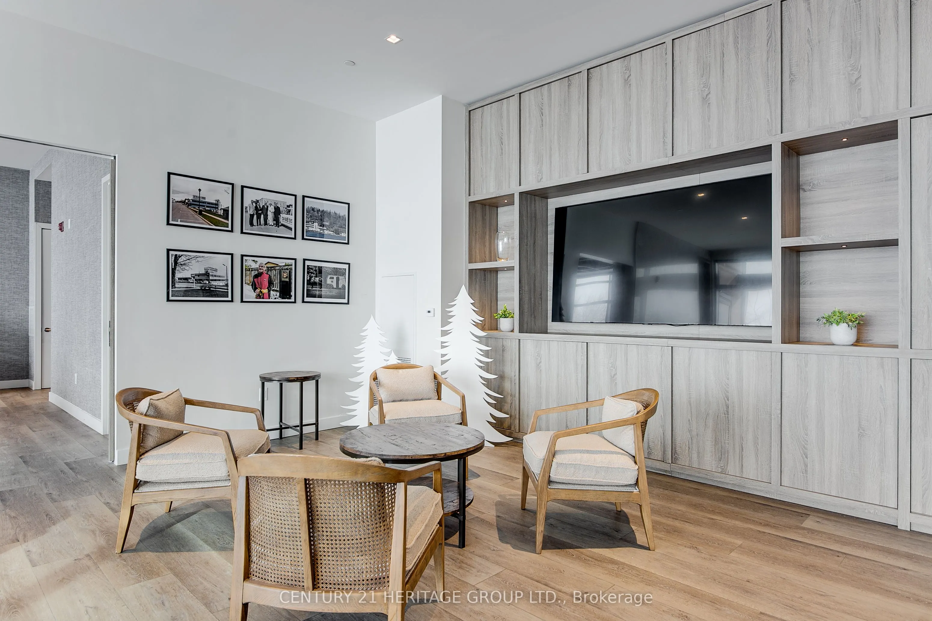 185 Dunlop Street E #922