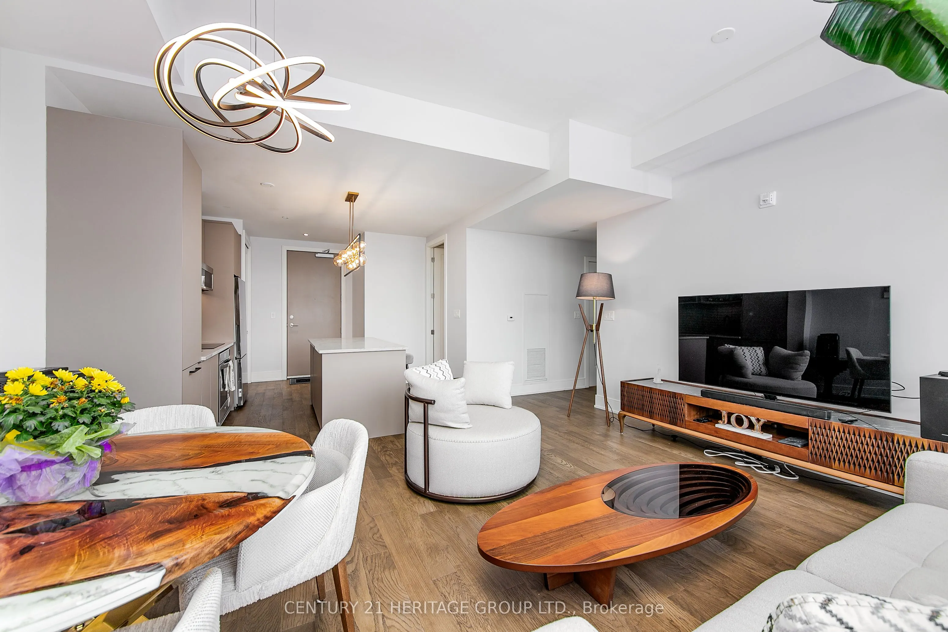185 Dunlop Street E #922