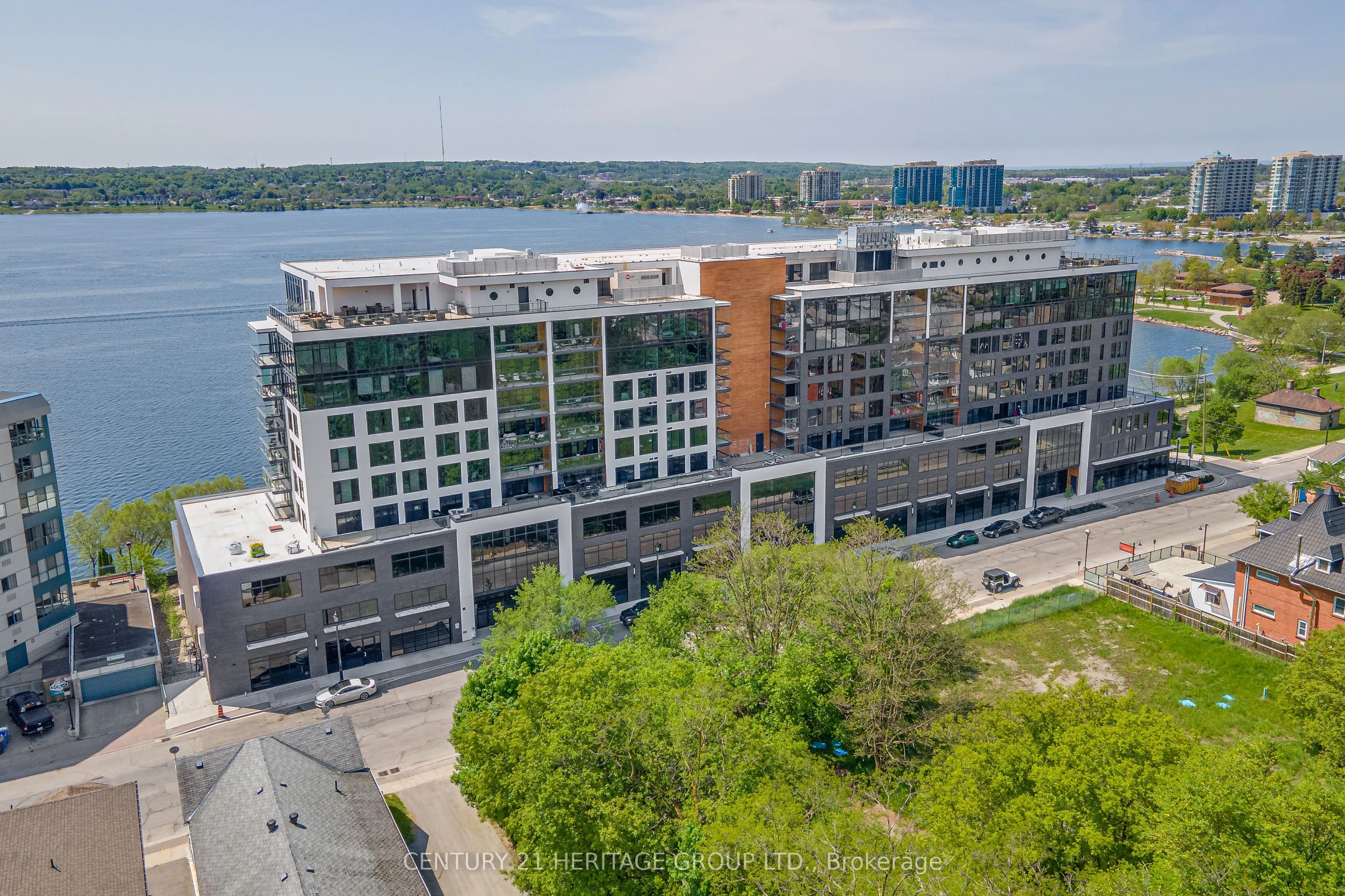 185 Dunlop Street E #922
