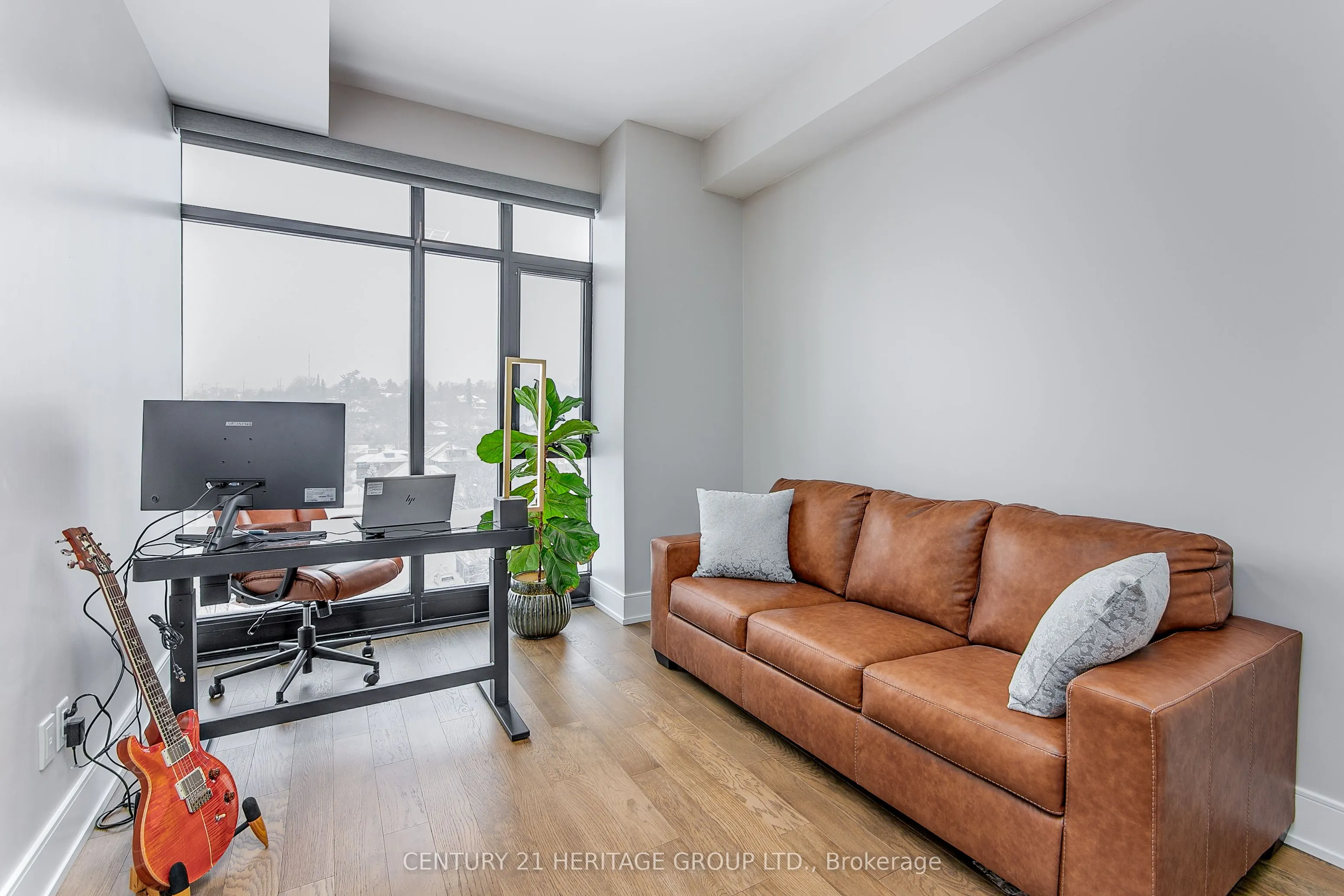 185 Dunlop Street E #922
