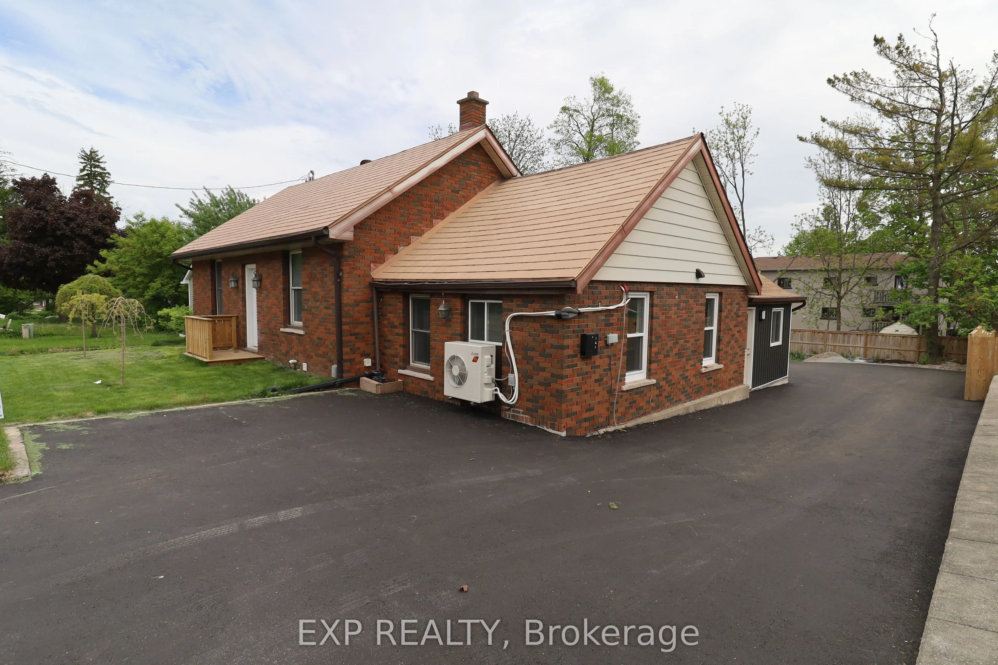 47 Grove Street E