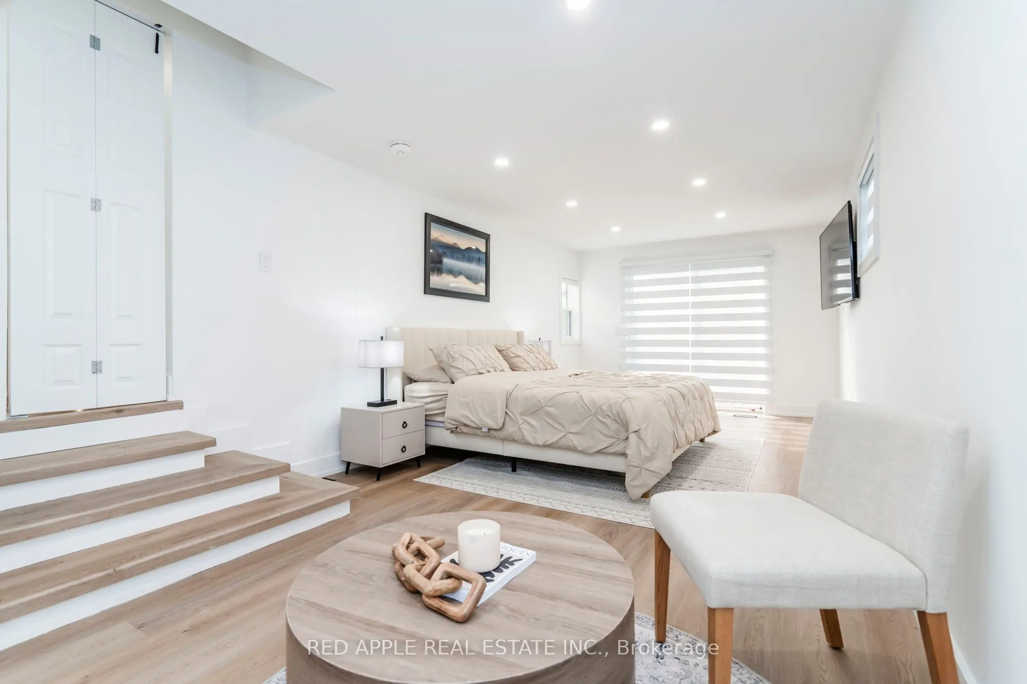 205 Hoyt Avenue