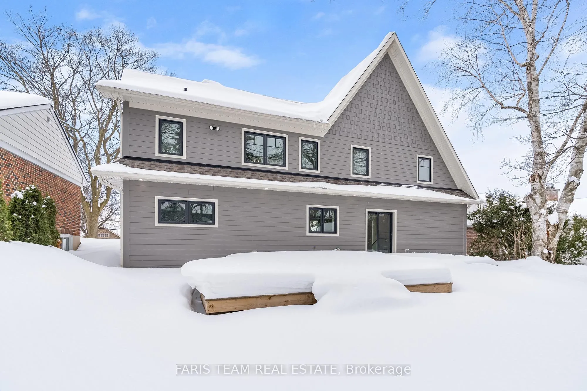 98 Shanty Bay Road