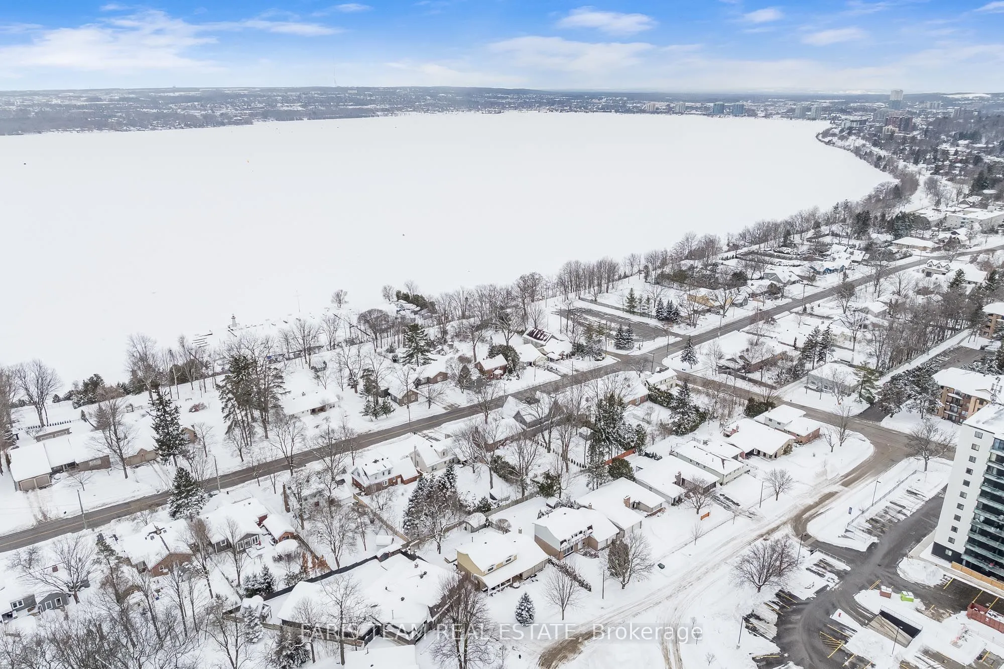 98 Shanty Bay Road