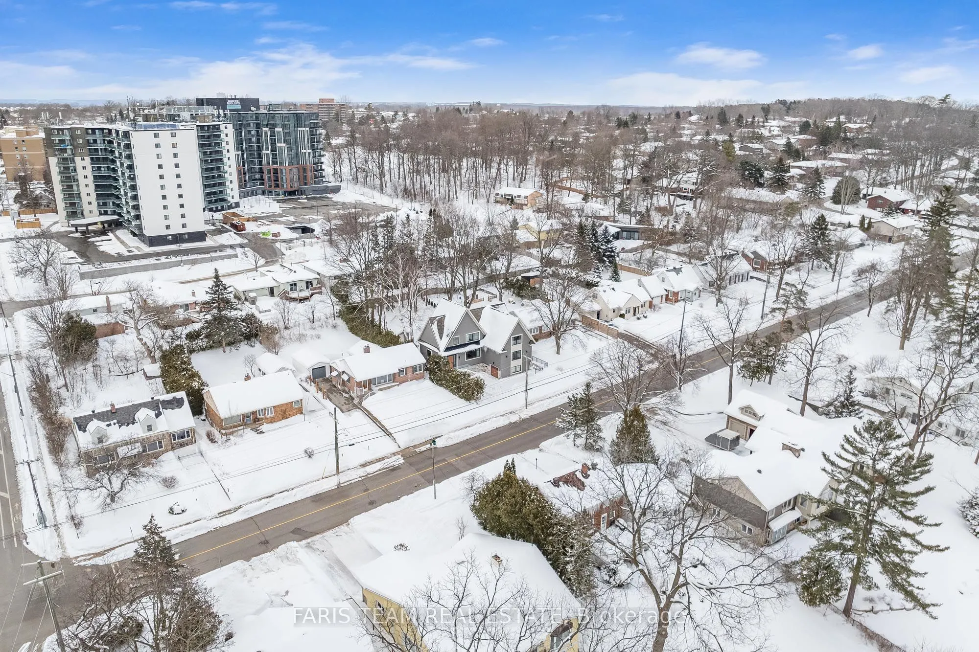 98 Shanty Bay Road