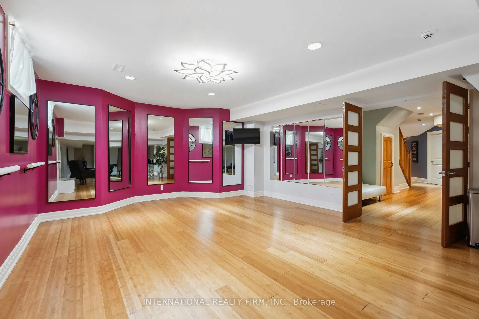 6 Pinehurst Lane