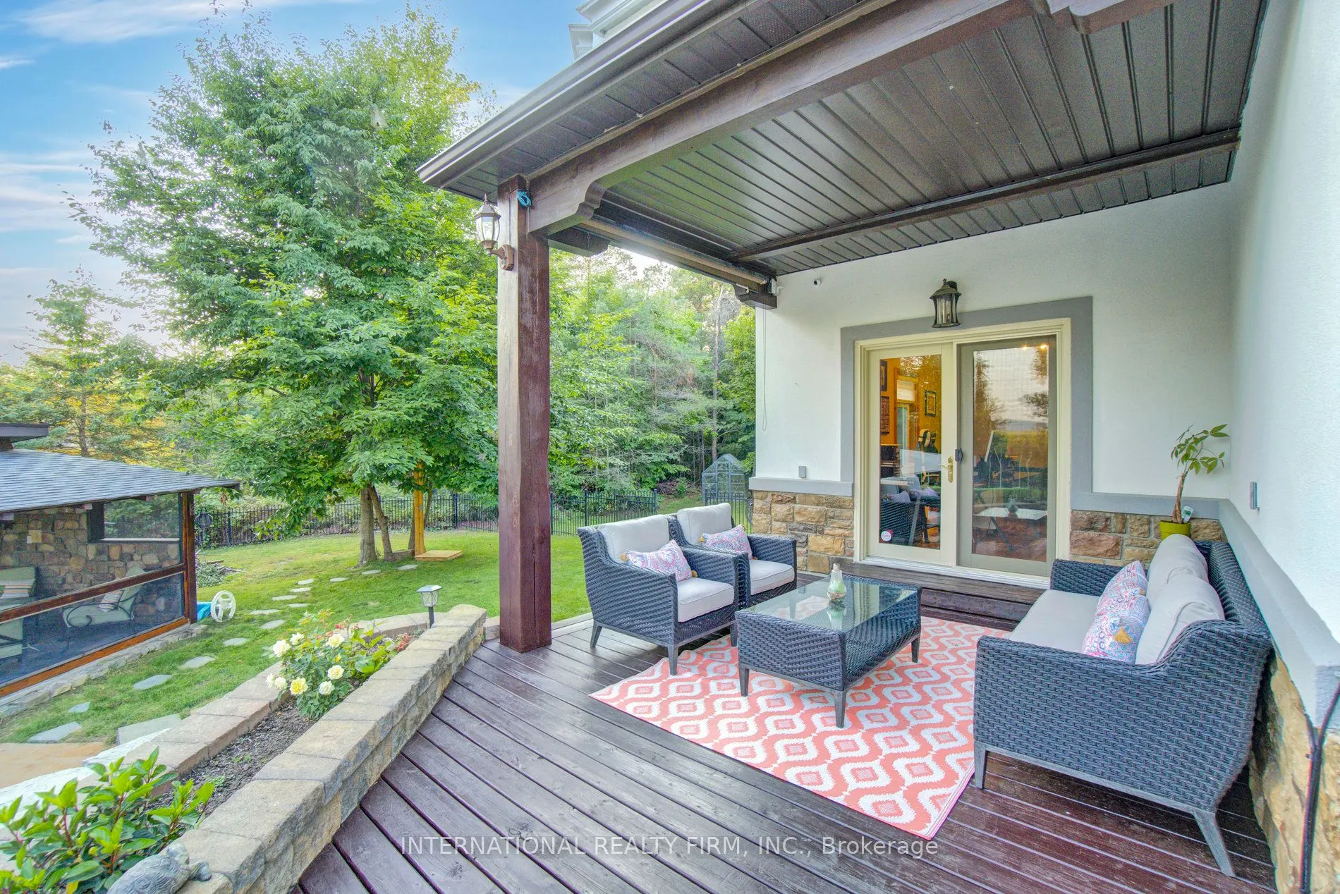 6 Pinehurst Lane