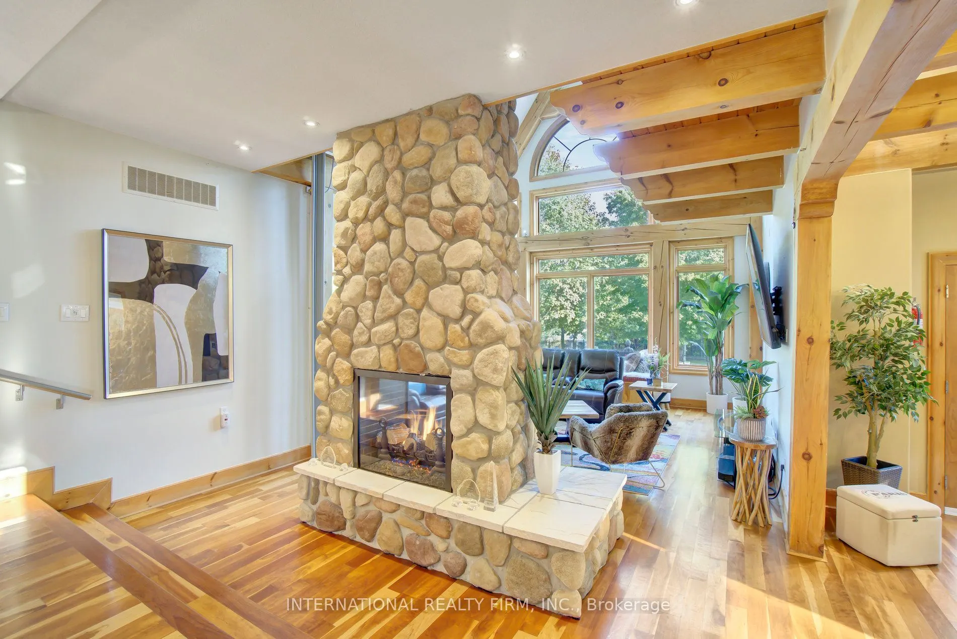 6 Pinehurst Lane