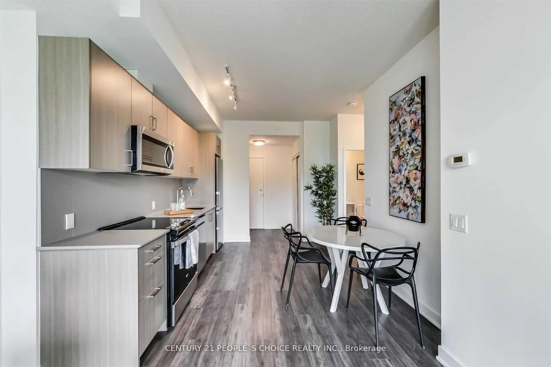 681 Yonge Street, #528