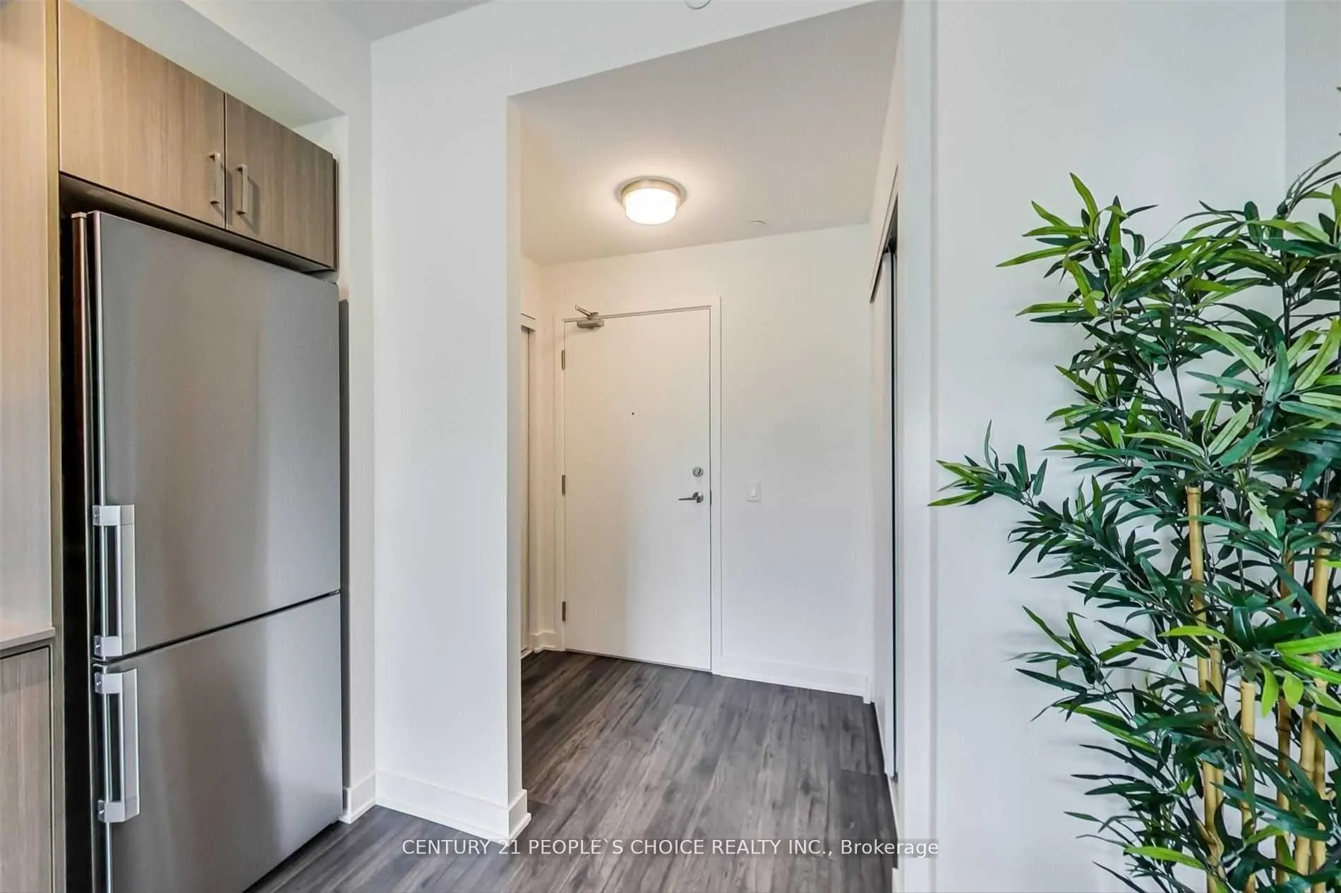 681 Yonge Street, #528