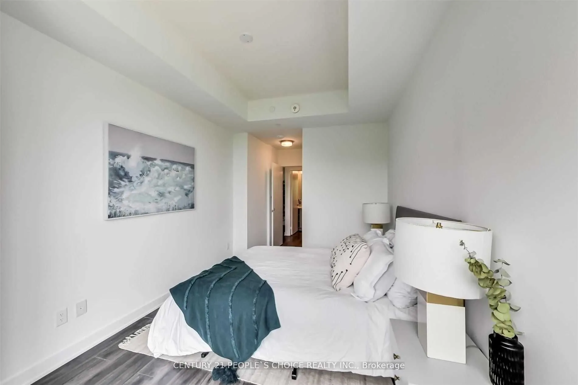 681 Yonge Street, #528
