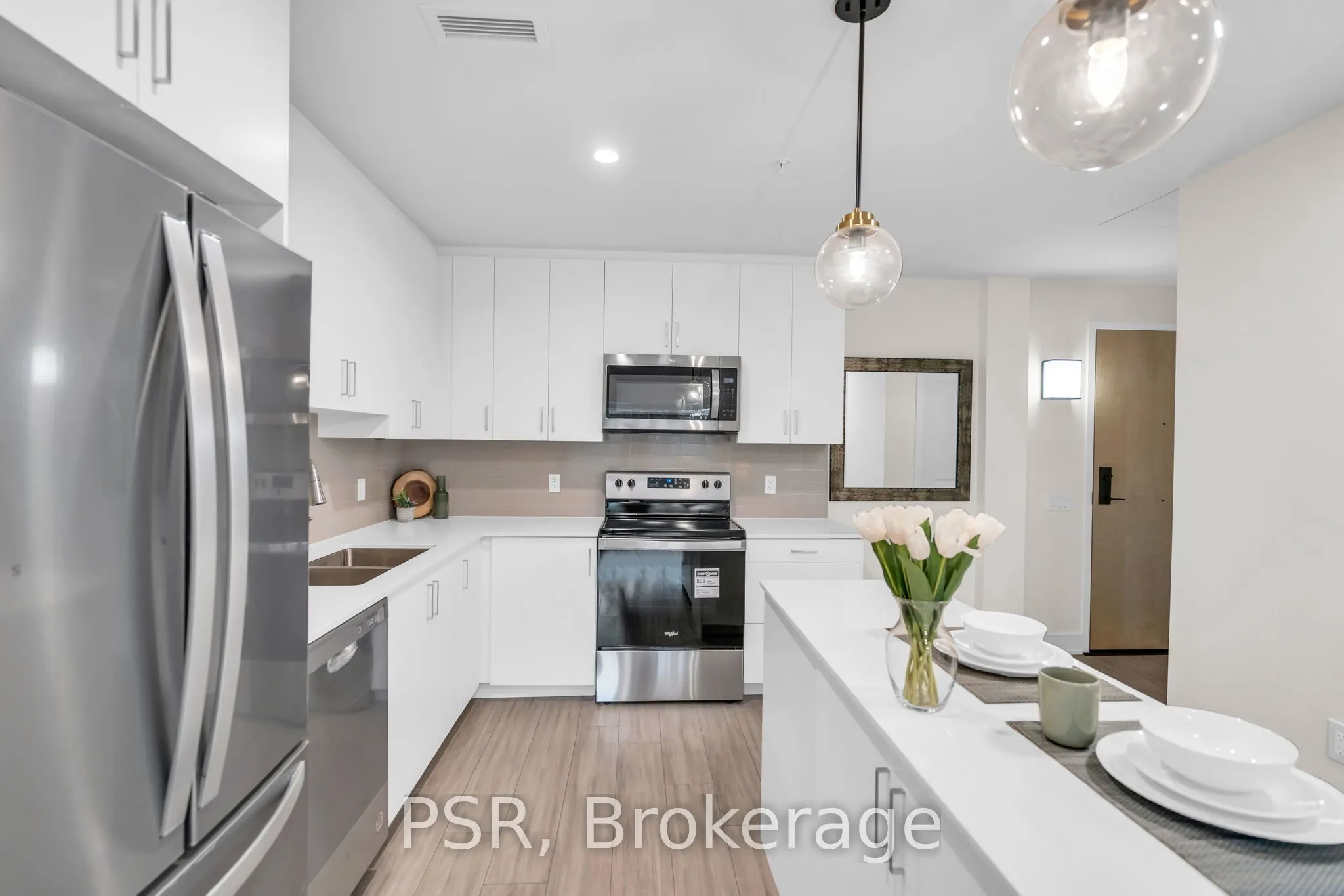 121 Mary Street, #309