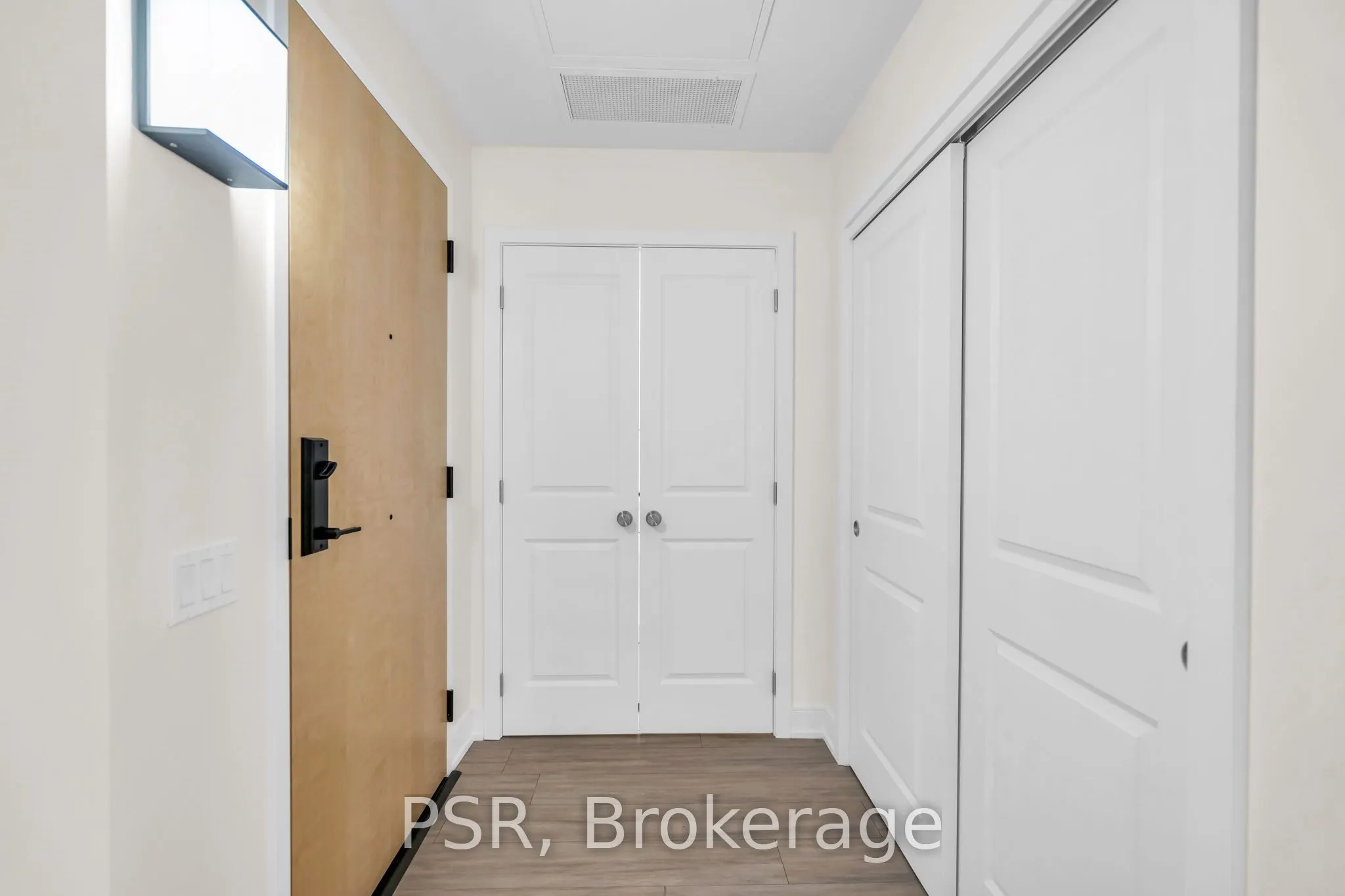 121 Mary Street, #309