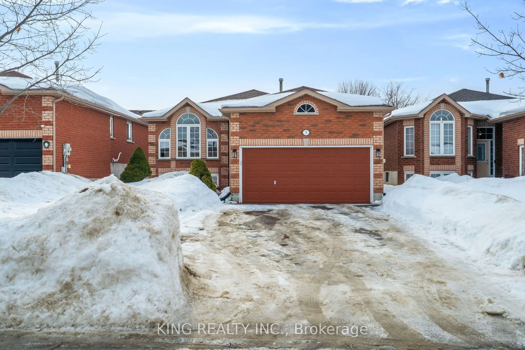 5 Danielle Crescent