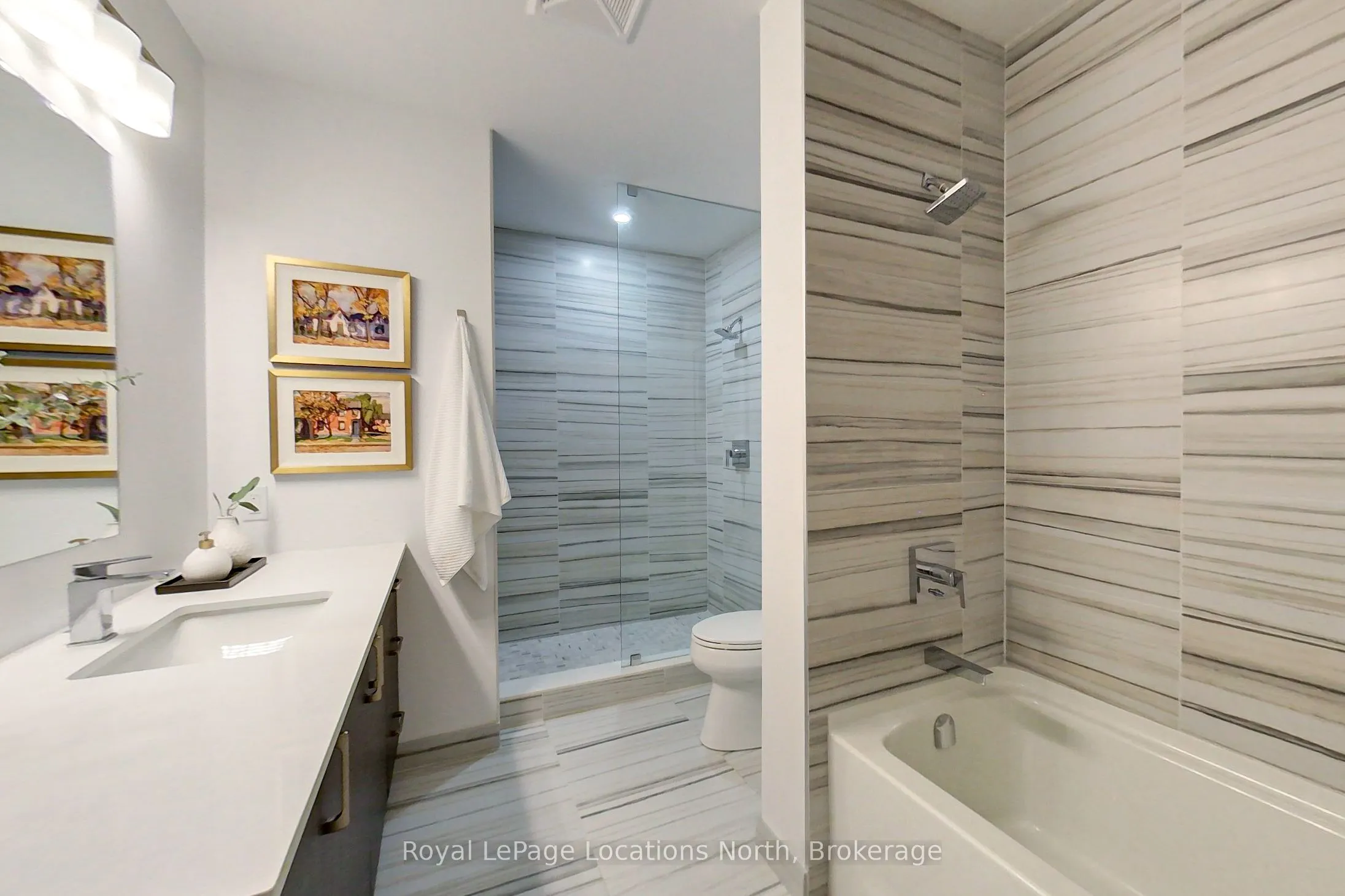 1 HUME Street #525