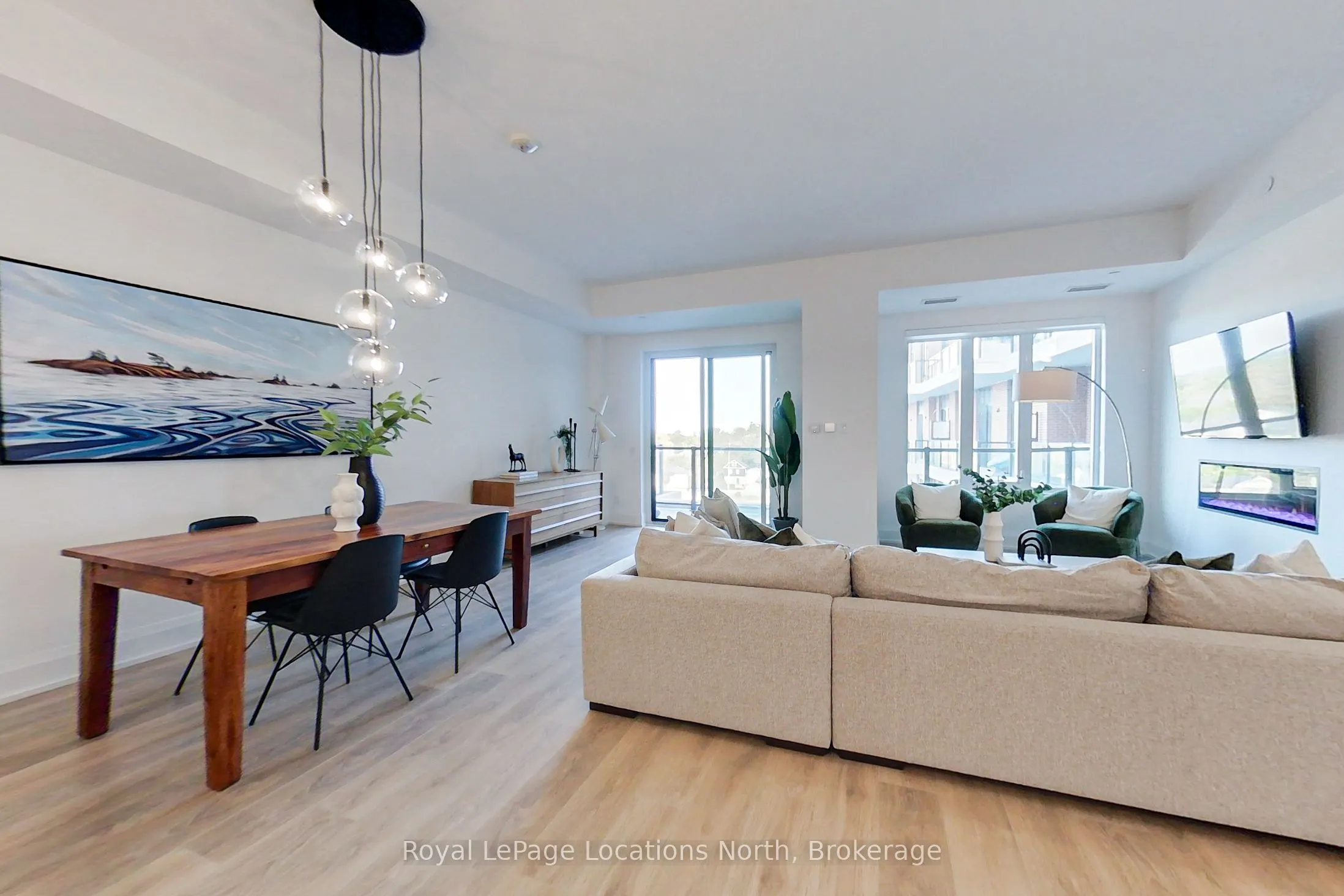 1 HUME Street #525