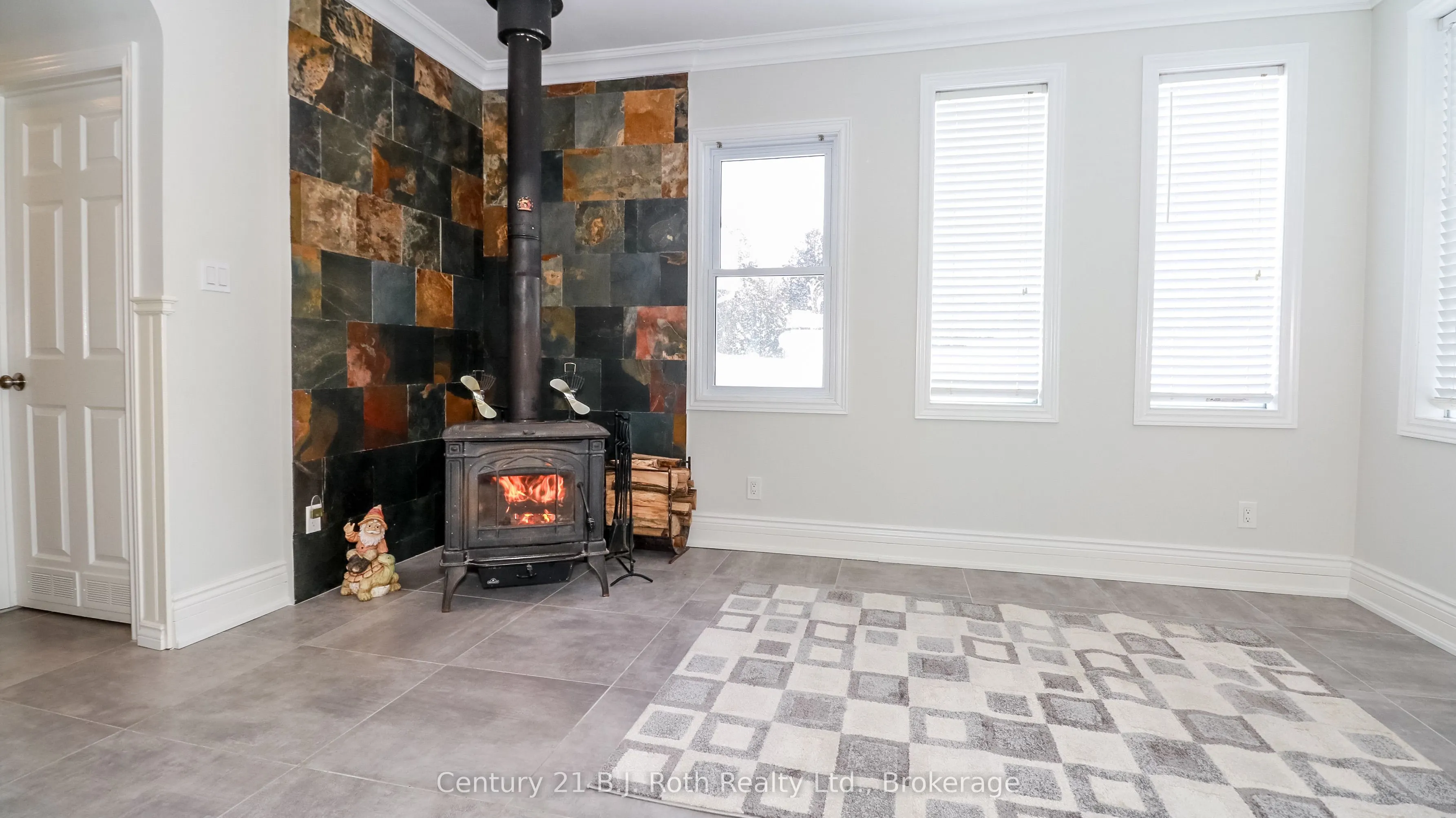 2709 Wainman Line