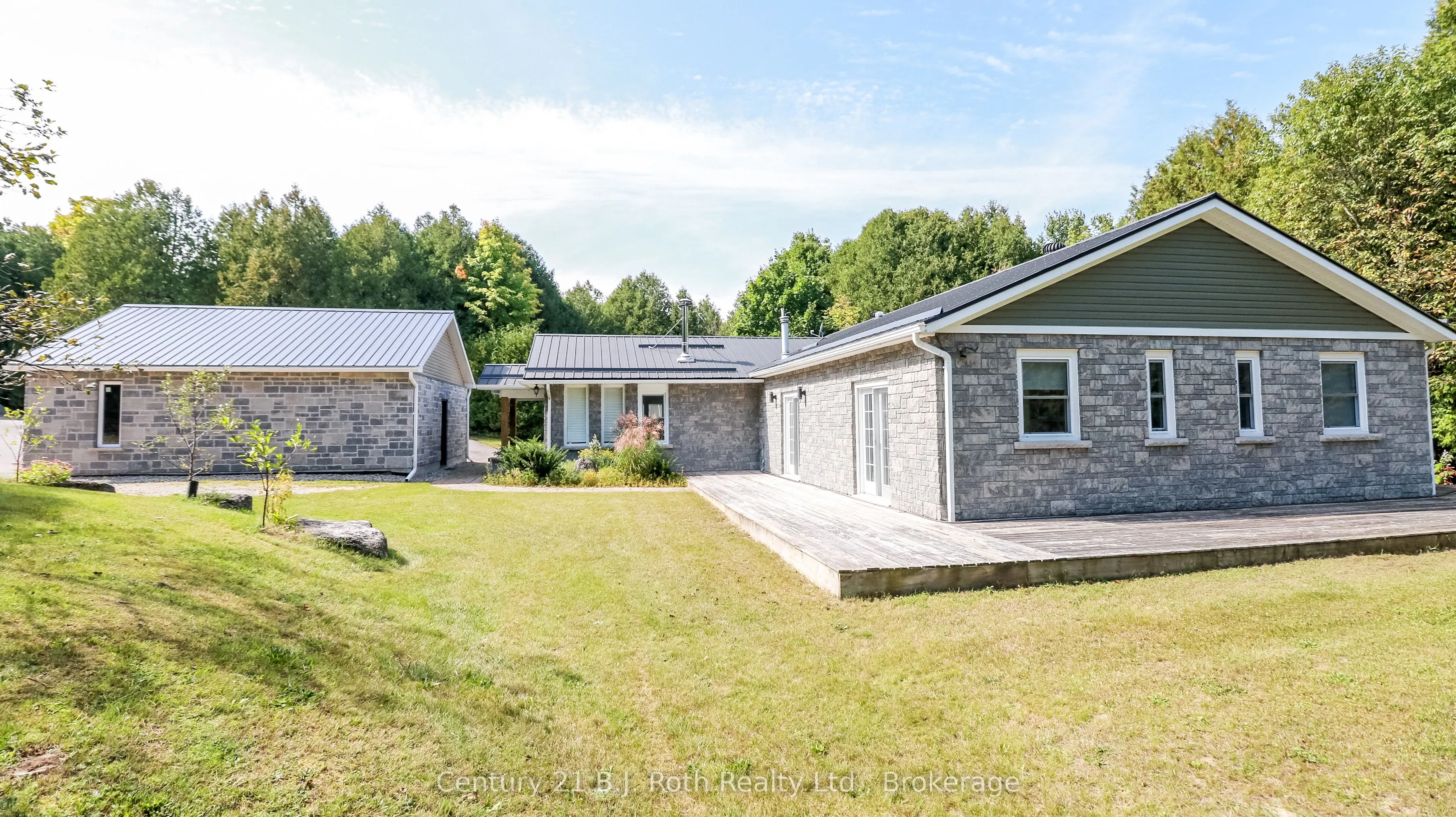 2709 Wainman Line