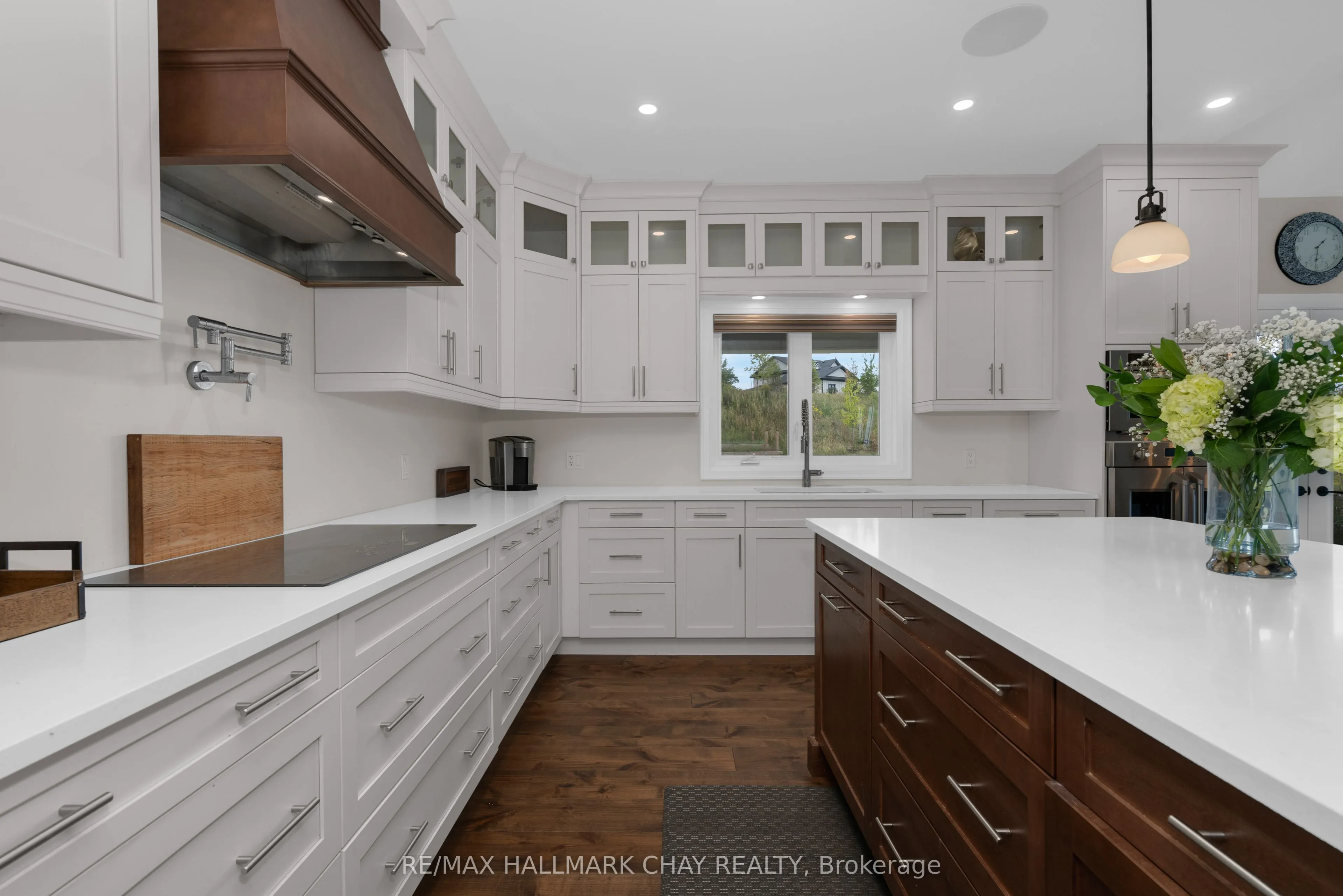 28 Thoroughbred Drive
