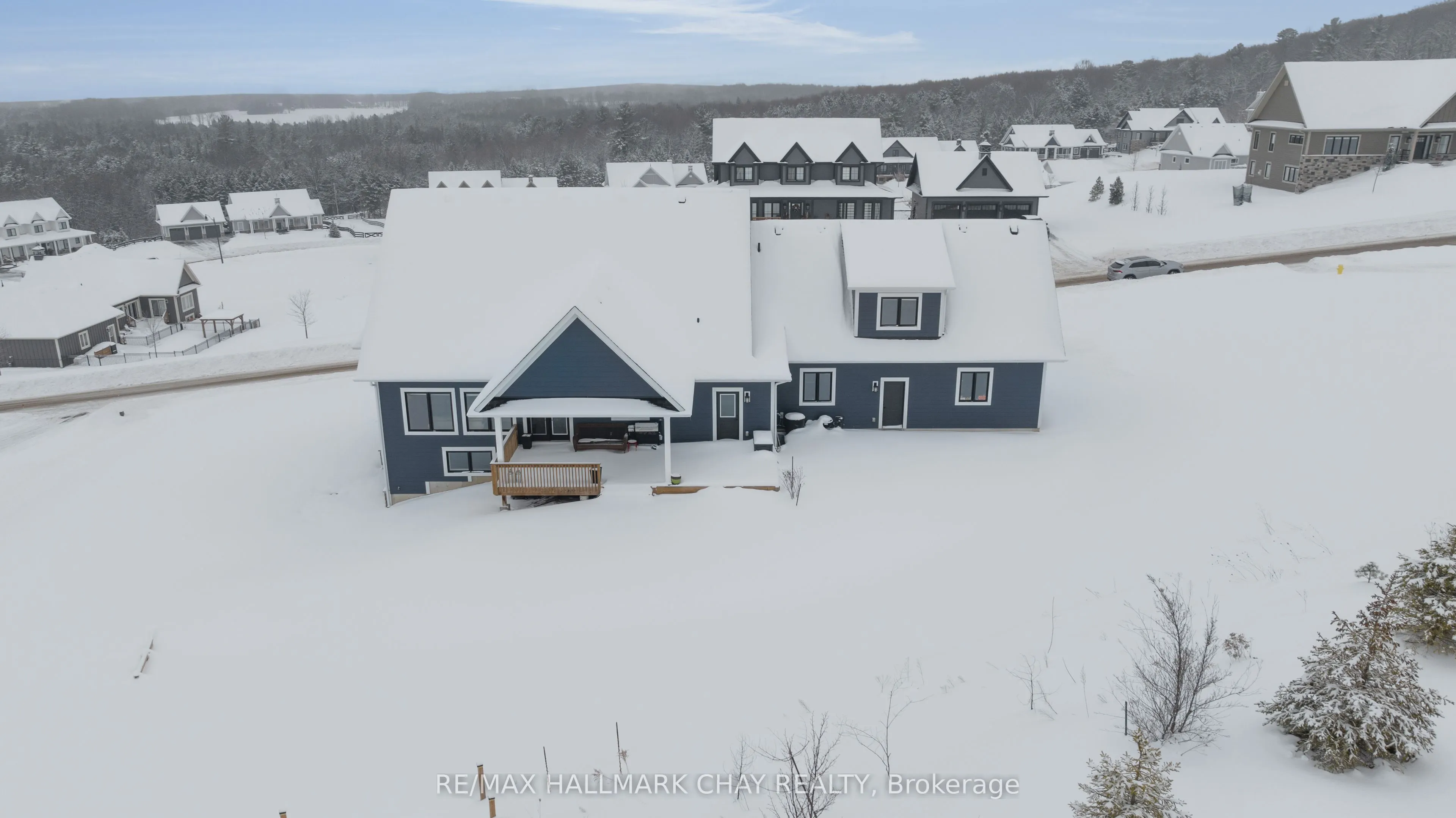 28 Thoroughbred Drive
