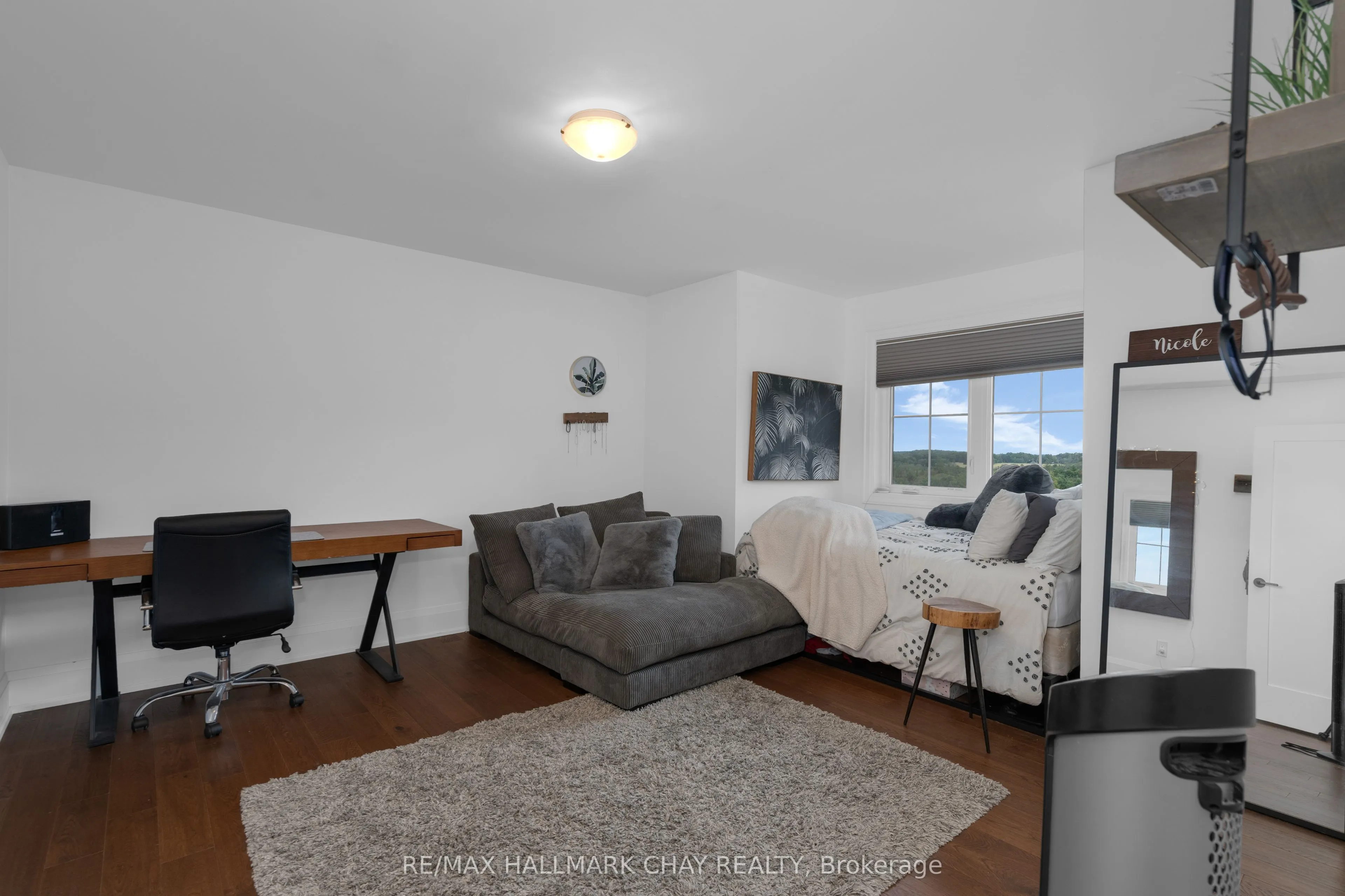 28 Thoroughbred Drive
