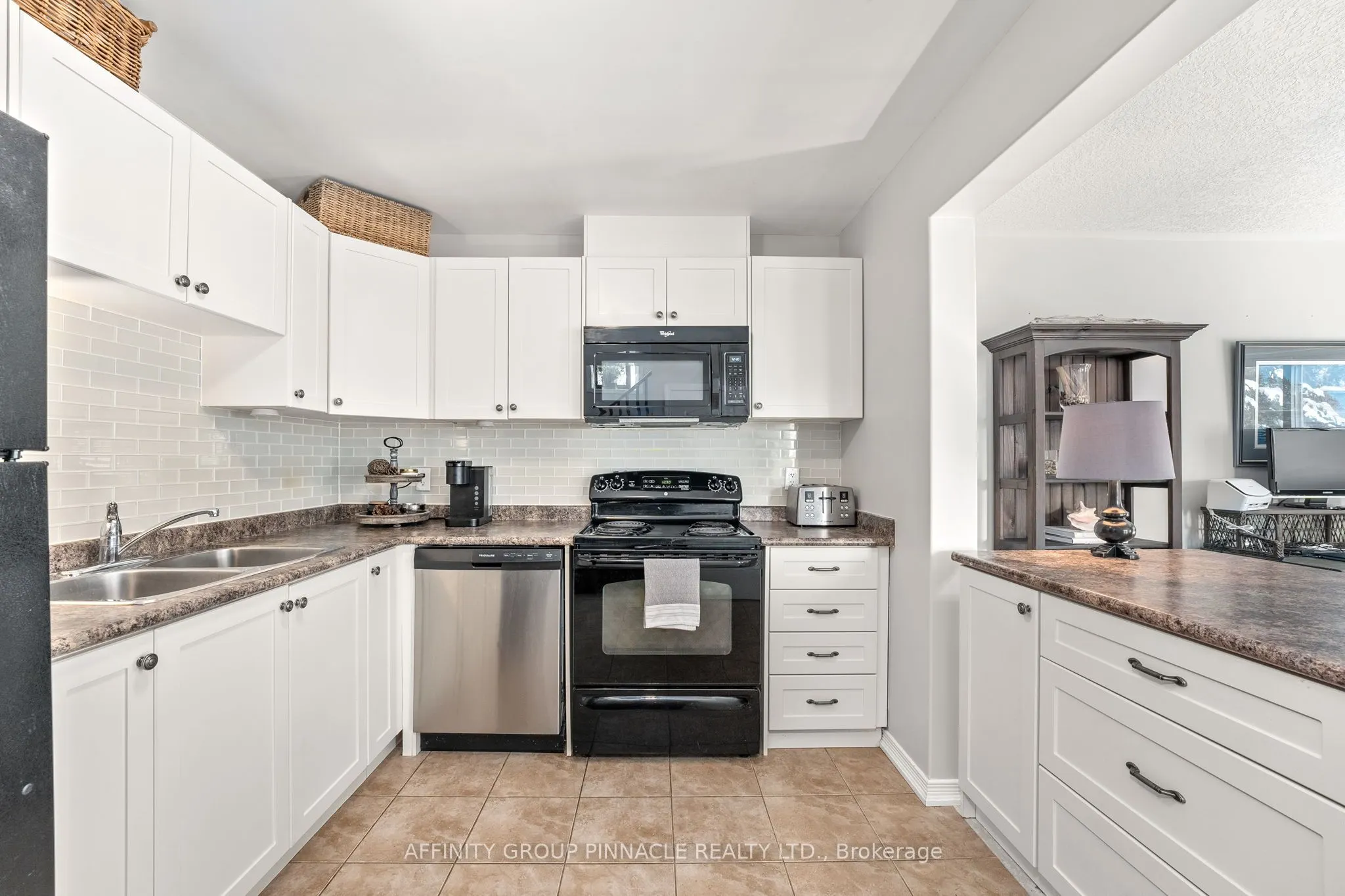 75 Prince William Way, #32