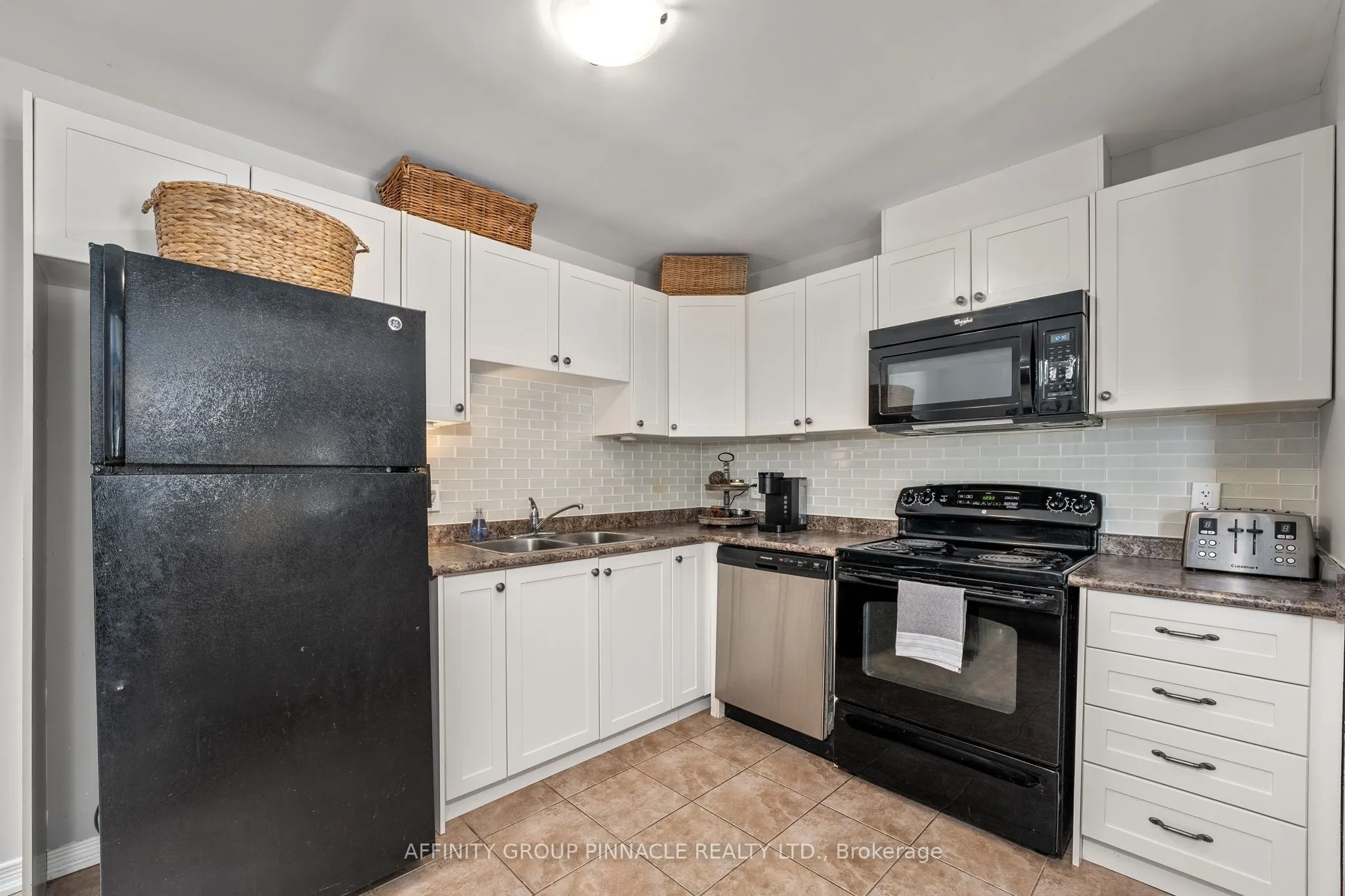 75 Prince William Way, #32