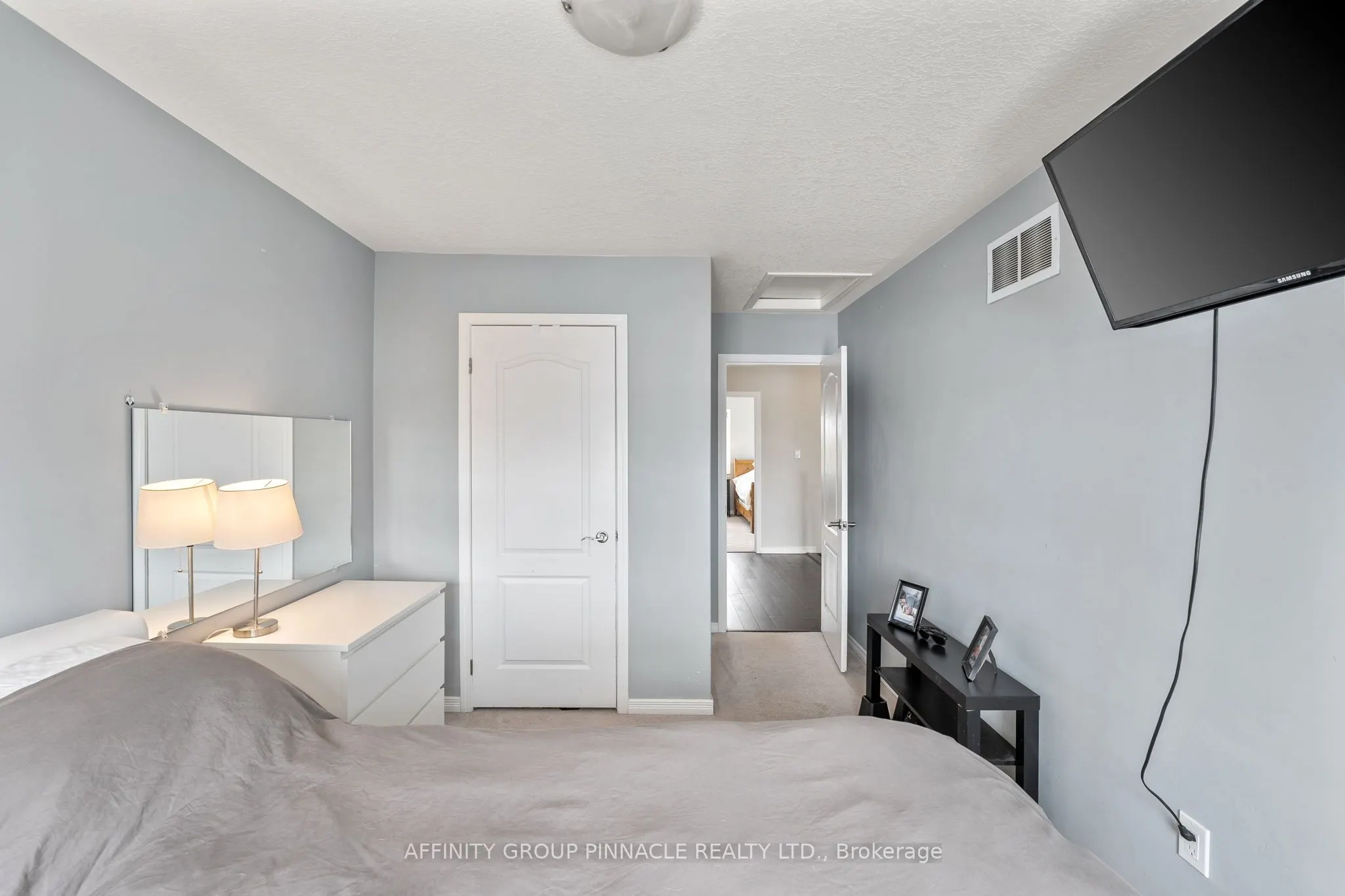 75 Prince William Way, #32