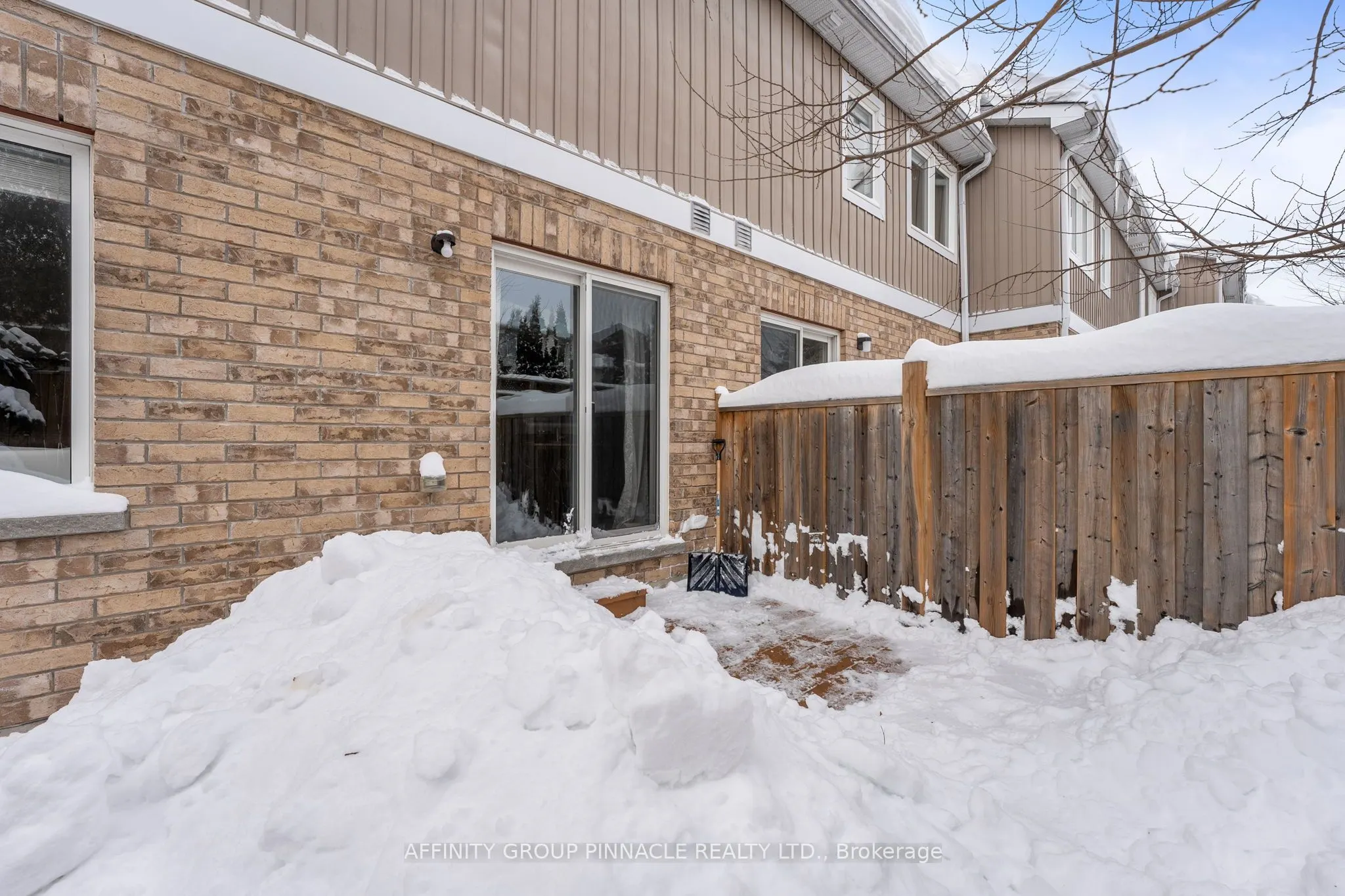 75 Prince William Way, #32