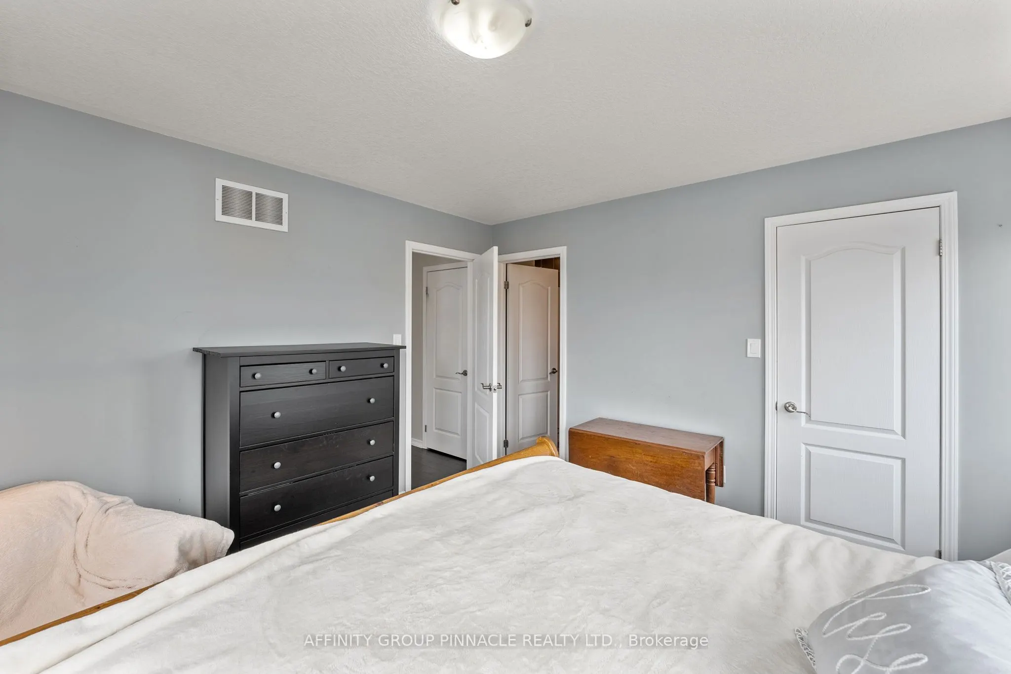 75 Prince William Way, #32