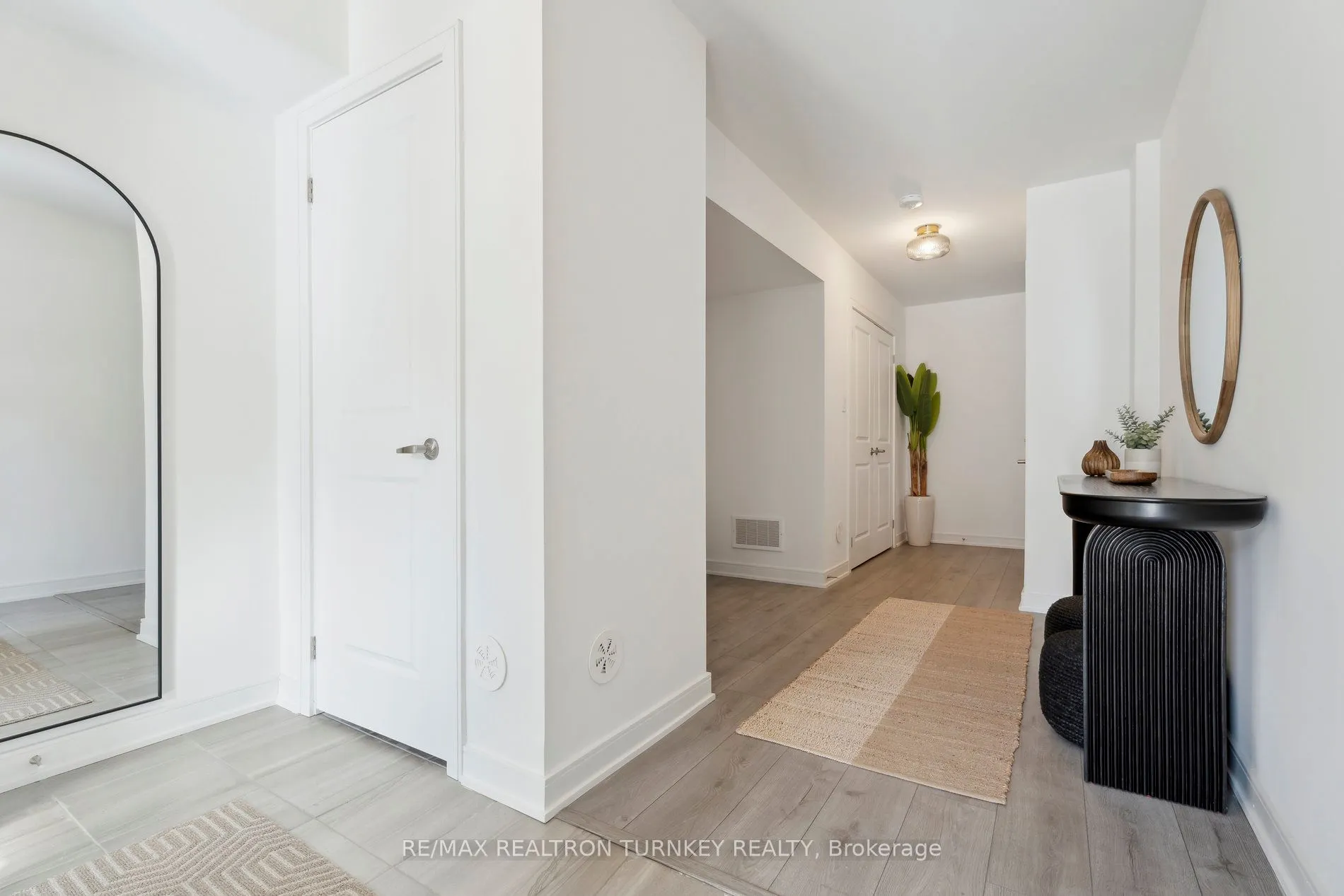 28 Spry Lane