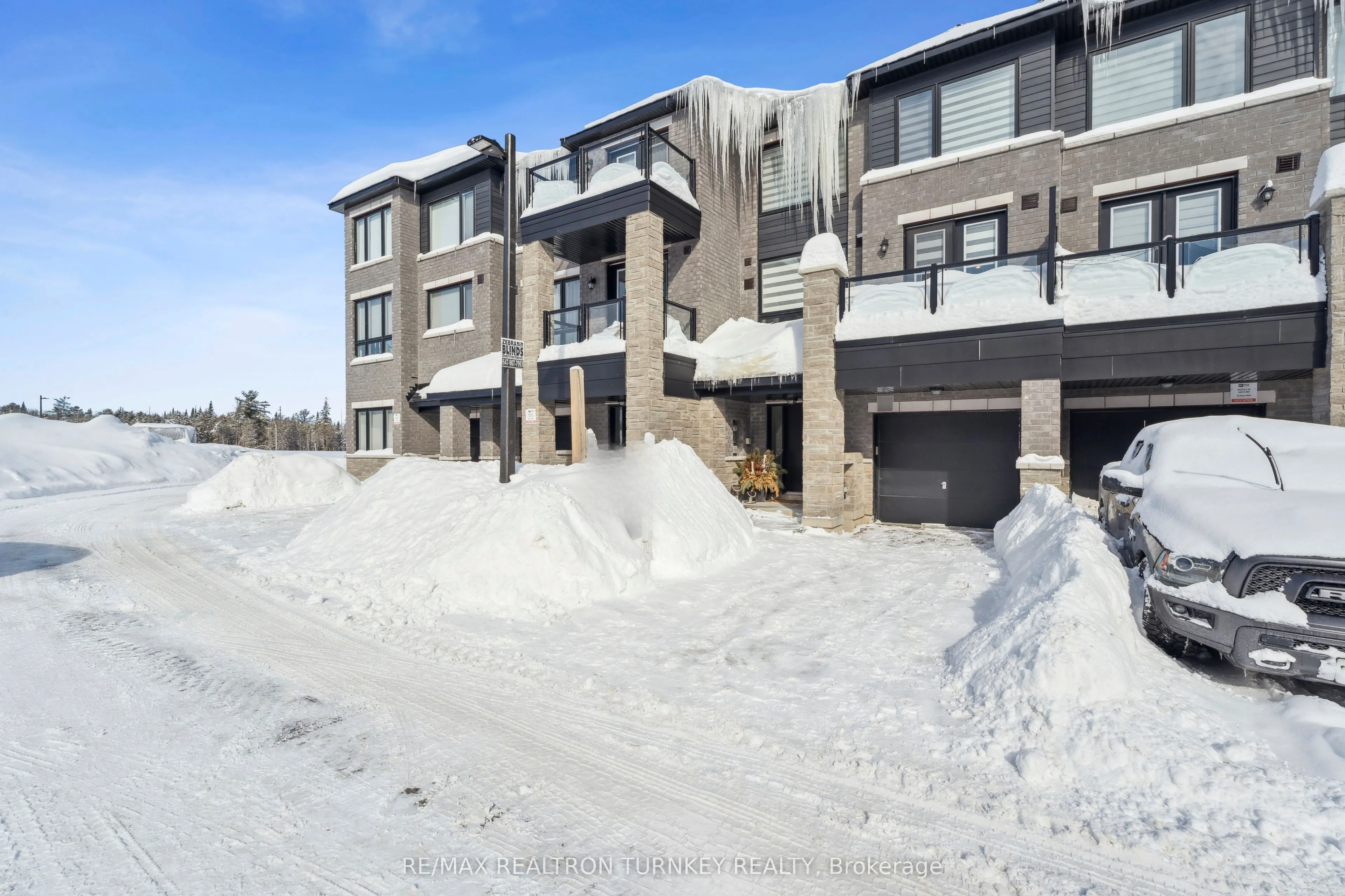 28 Spry Lane