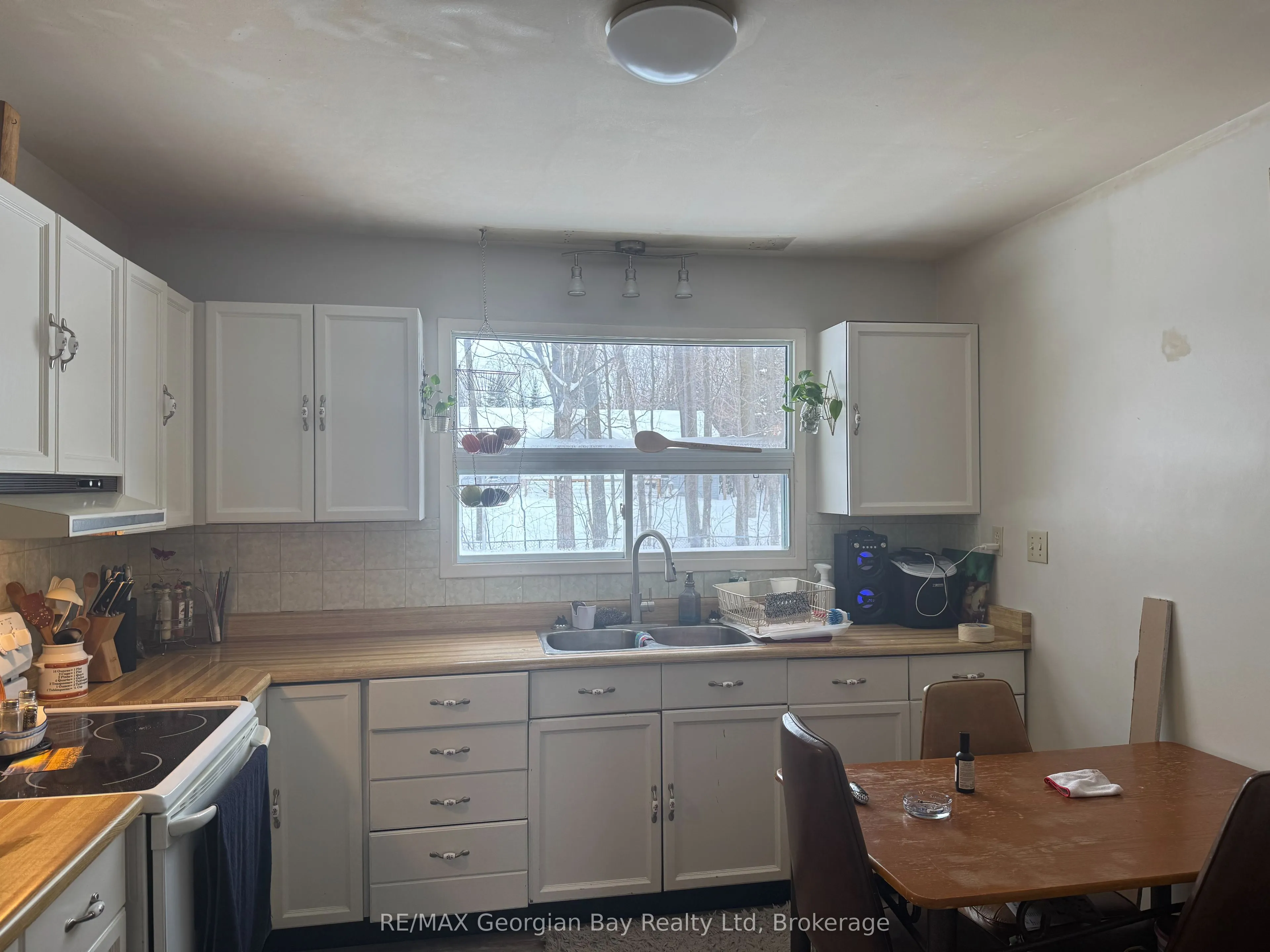 22 Oakwood Avenue