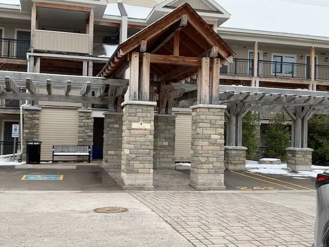 4 Cove Court, #102