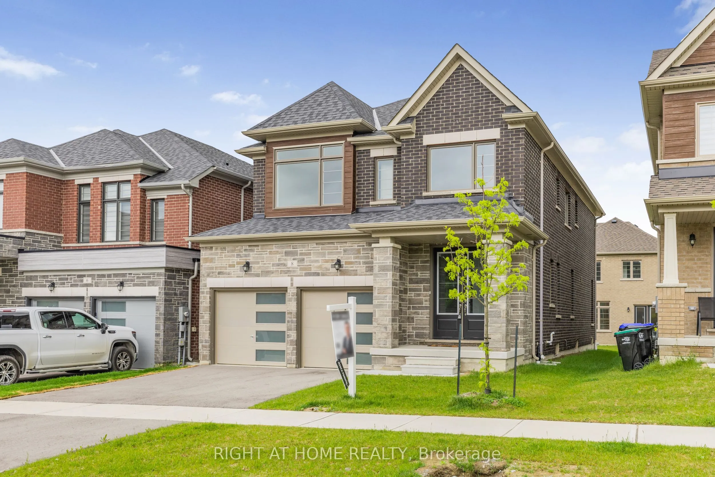 8 Daisy Street