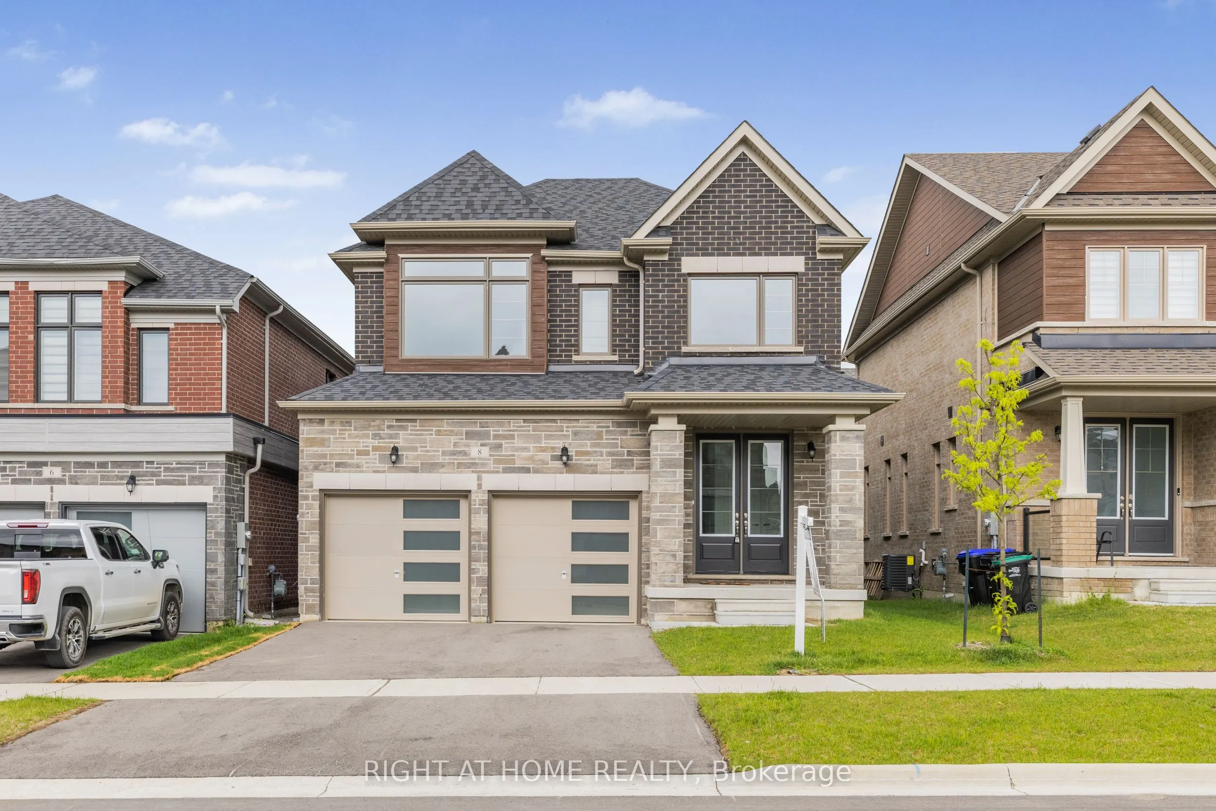 8 Daisy Street