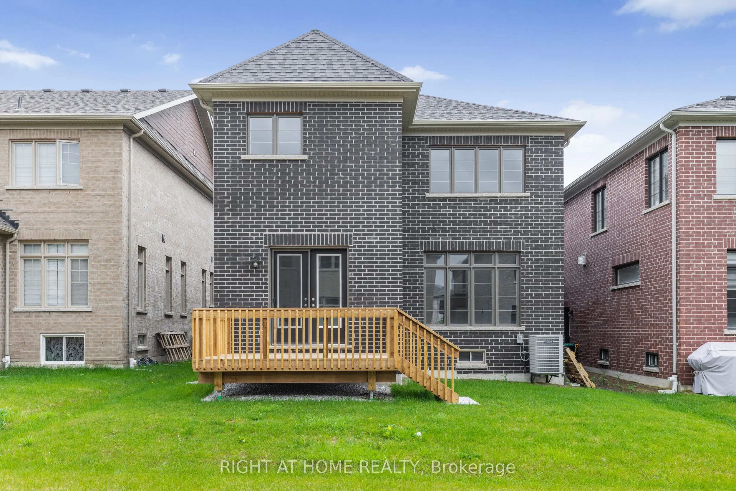 8 Daisy Street